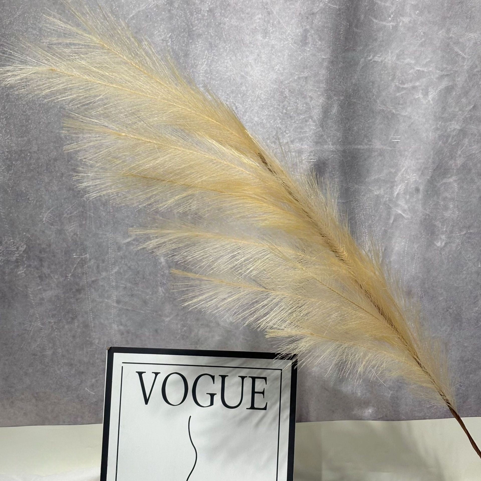 Single Artificial Pampas Bloom – Showstopper Piece for Ceremony or Aisle Decor FS-1039
