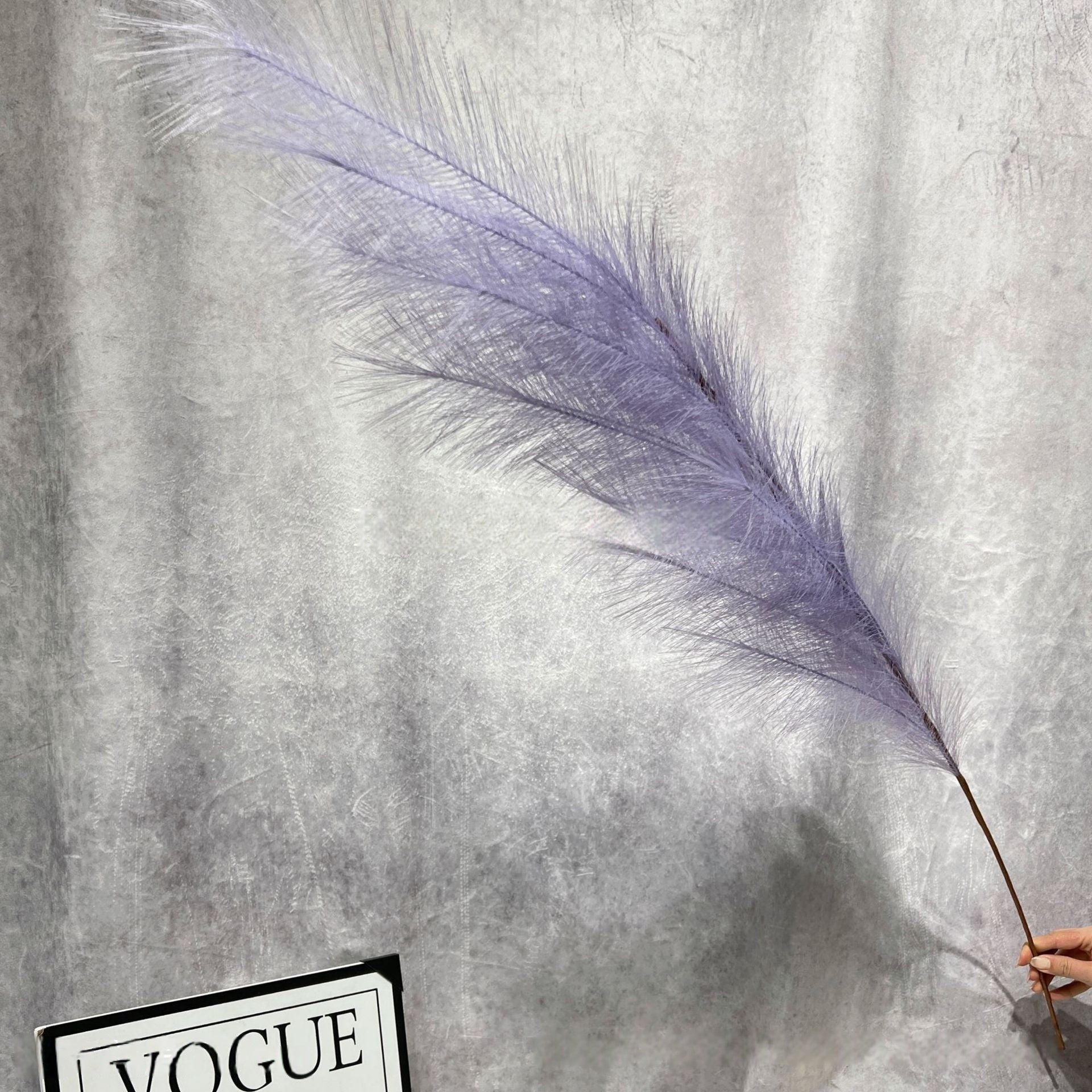 Single Artificial Pampas Bloom – Showstopper Piece for Ceremony or Aisle Decor FS-1039