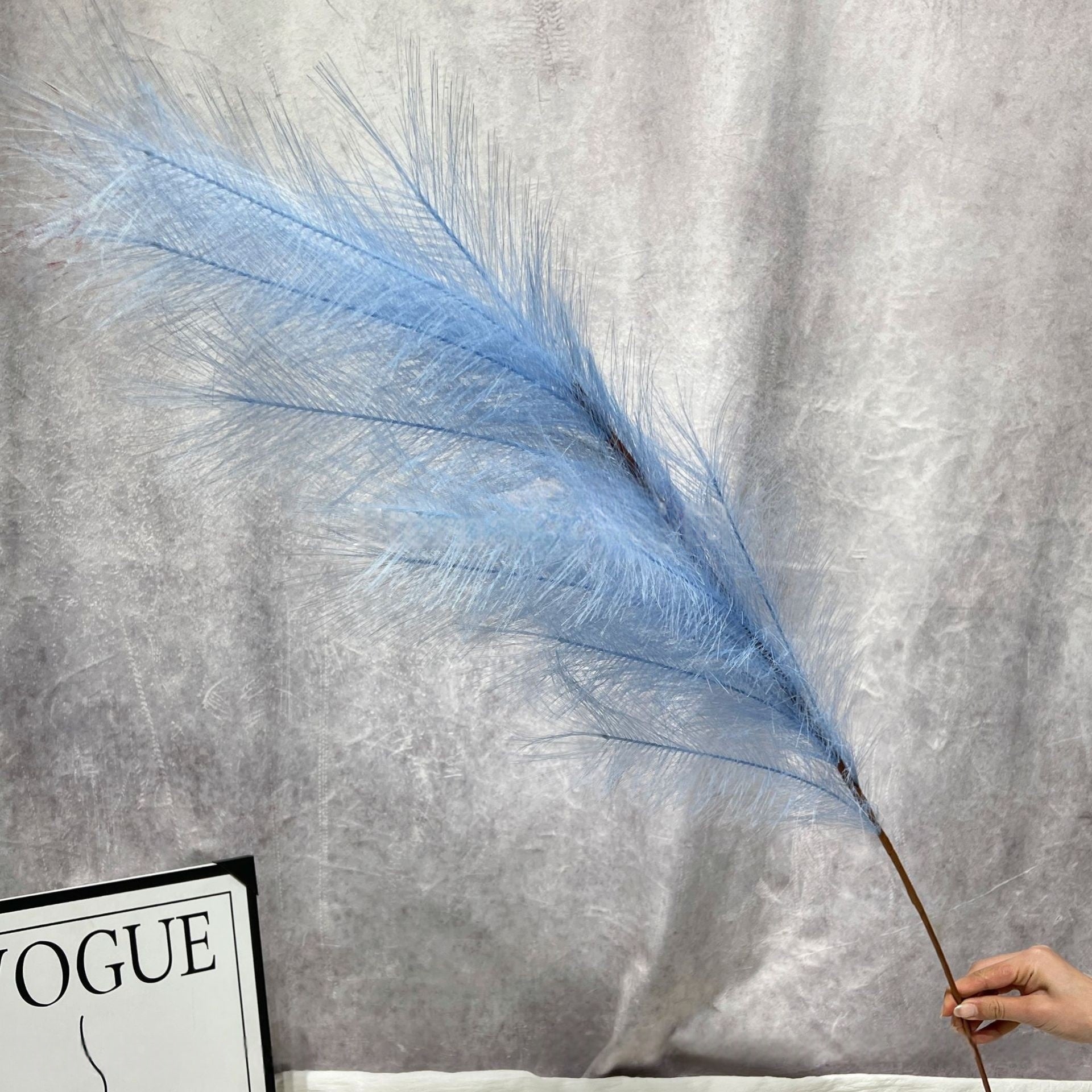 Single Artificial Pampas Bloom – Showstopper Piece for Ceremony or Aisle Decor FS-1039