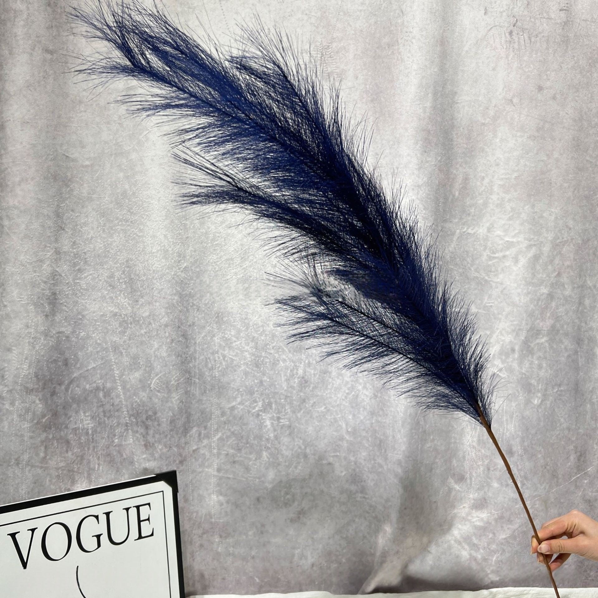 Single Artificial Pampas Bloom – Showstopper Piece for Ceremony or Aisle Decor FS-1039