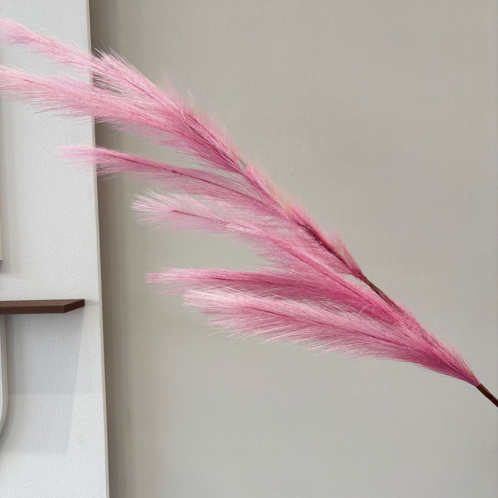 Single Artificial Pampas Bloom – Showstopper Piece for Ceremony or Aisle Decor FS-1039
