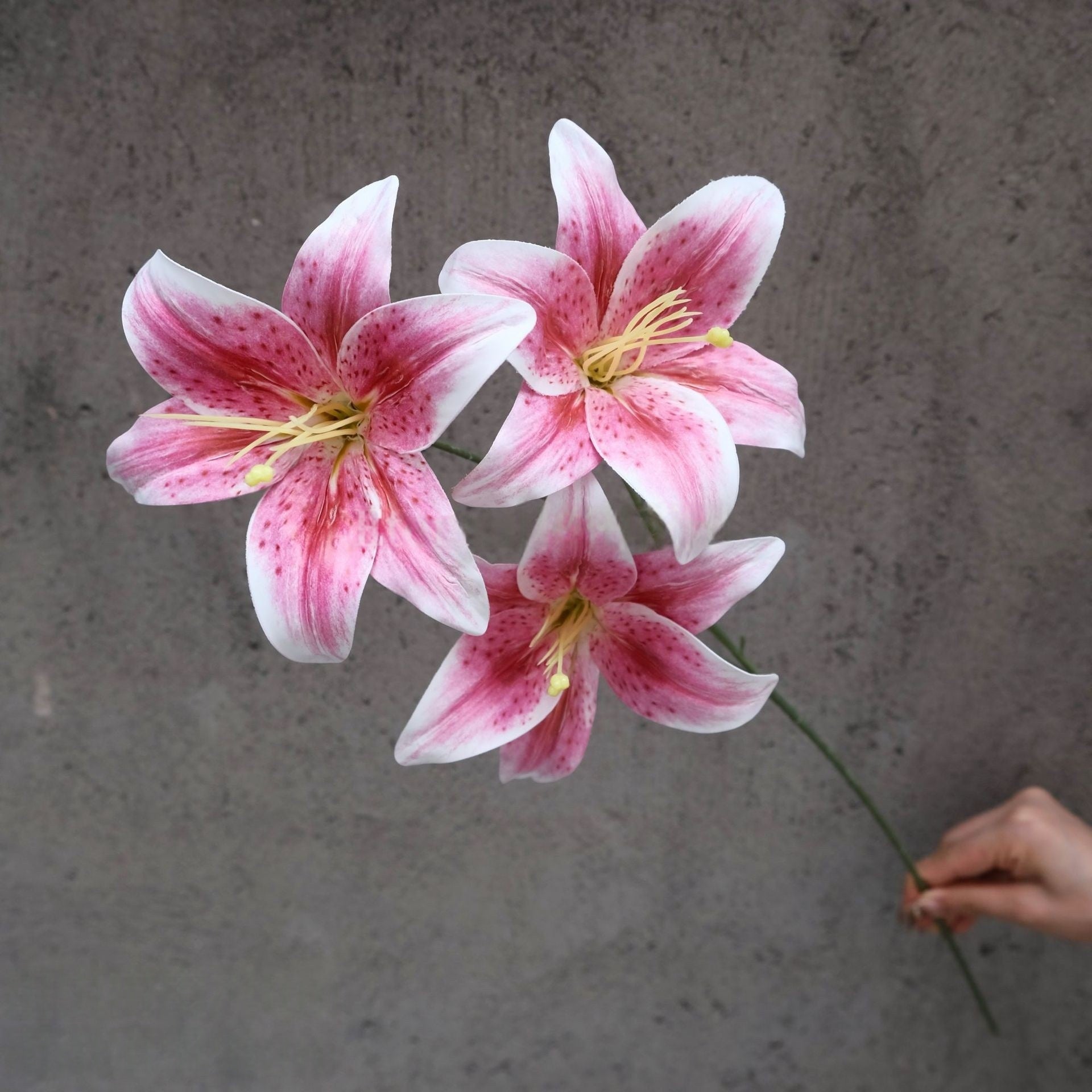 Chic Pink Faux Florals | Realistic Single Flower Stems for Modern Home Decor FS-1002E