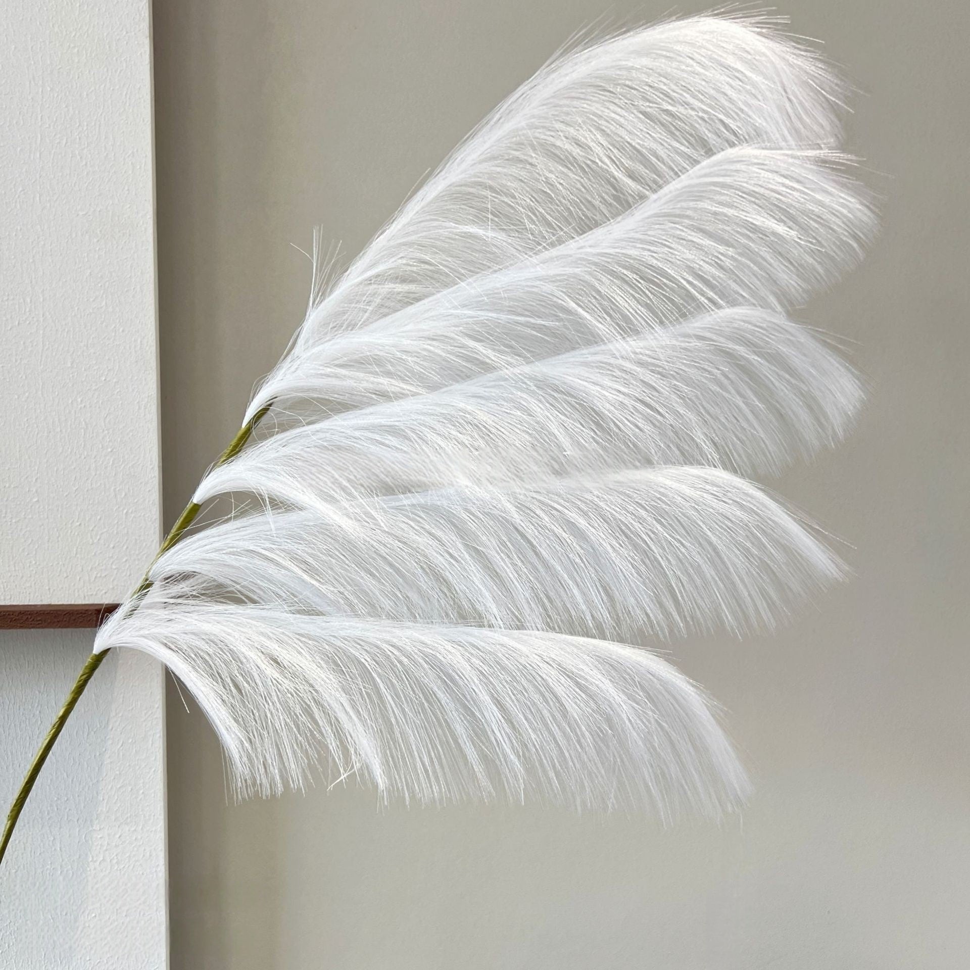 Soft White Single Stem Flowers | Faux Botanical Decor for Everyday Styling FS-1003G