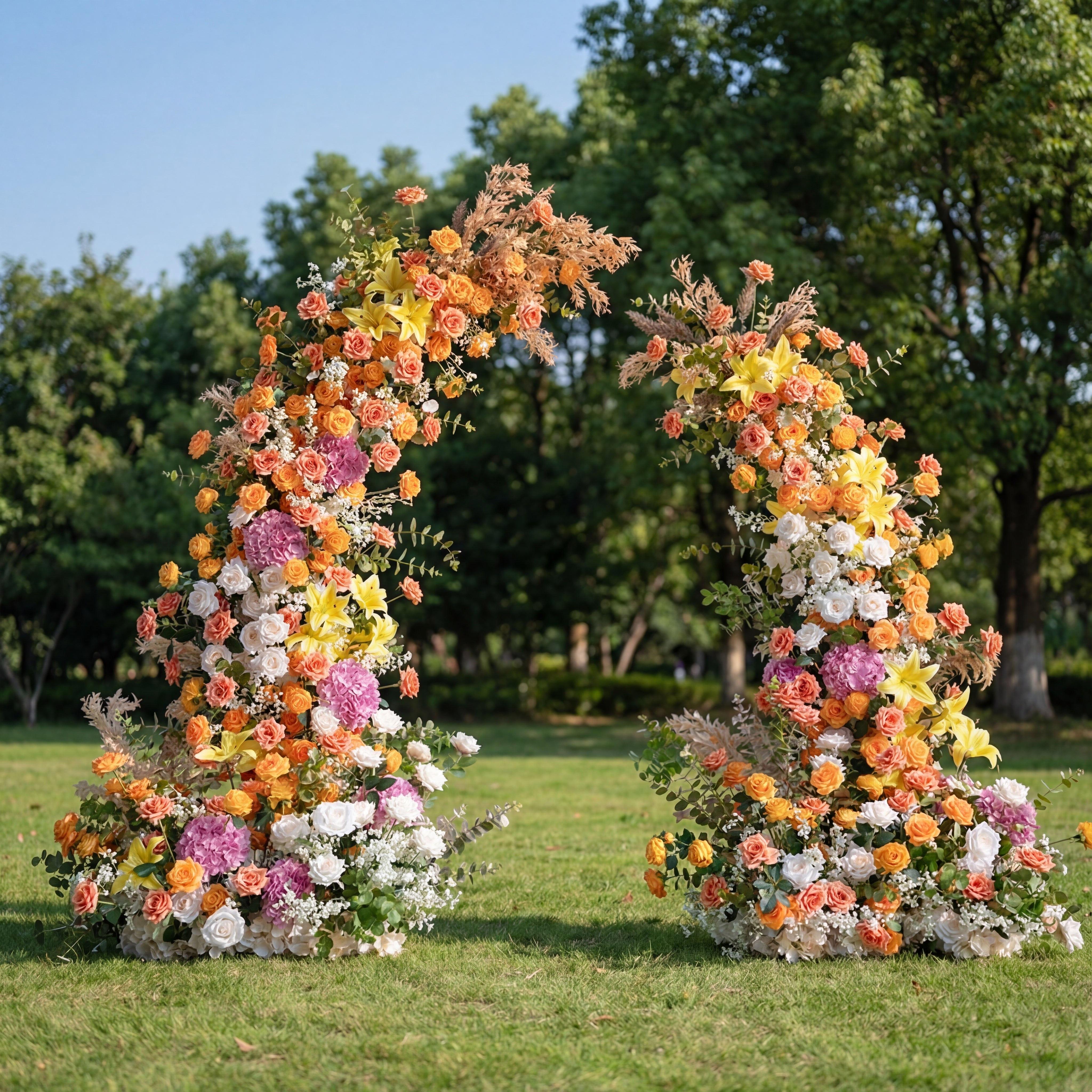 Arche florale élégante en forme de lune pour cérémonie de mariage - Arche de fleurs artificielles pour mariages, événements et occasions spéciales