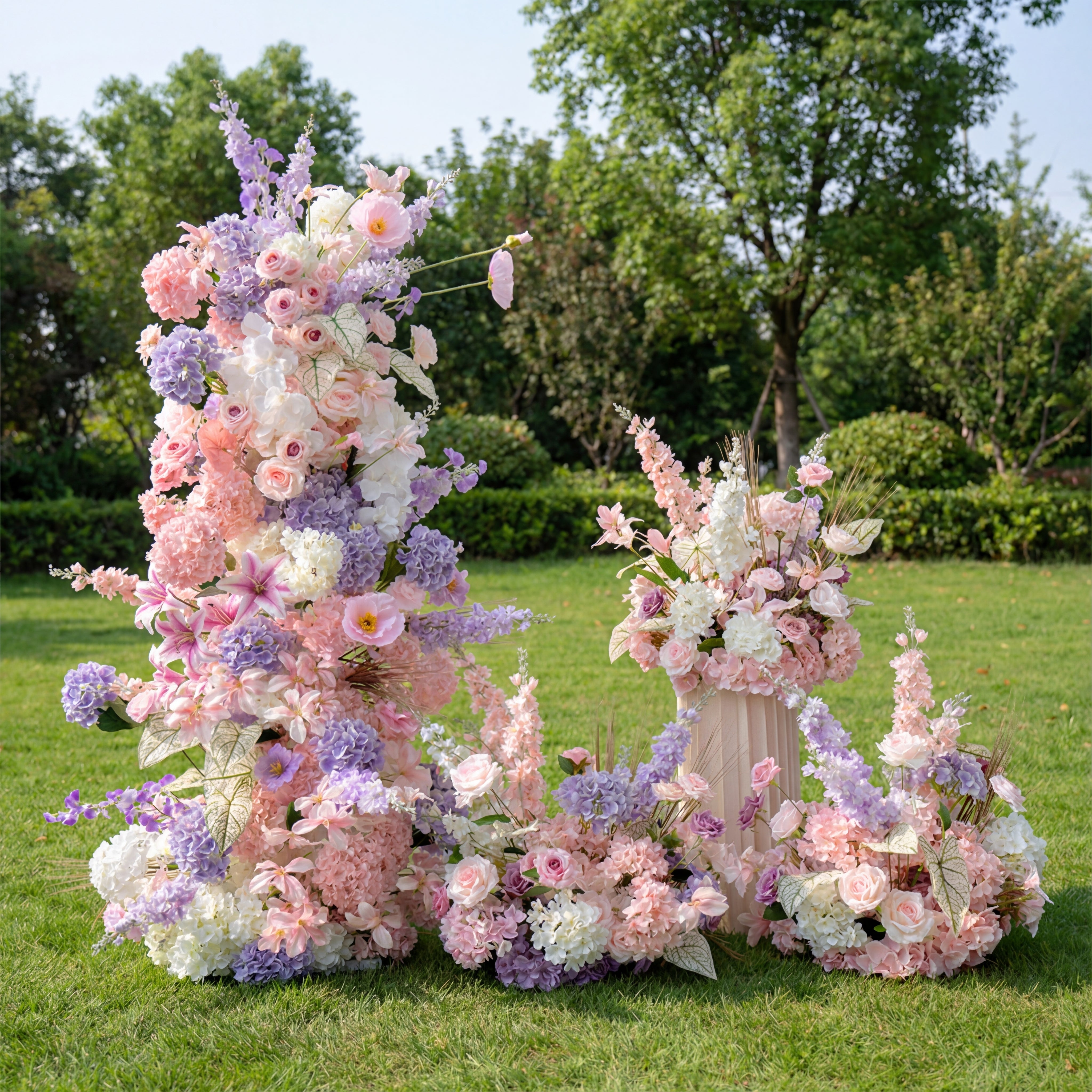 Arche florale élégante en forme de lune pour cérémonie de mariage - Arche de fleurs artificielles pour mariages, événements et occasions spéciales