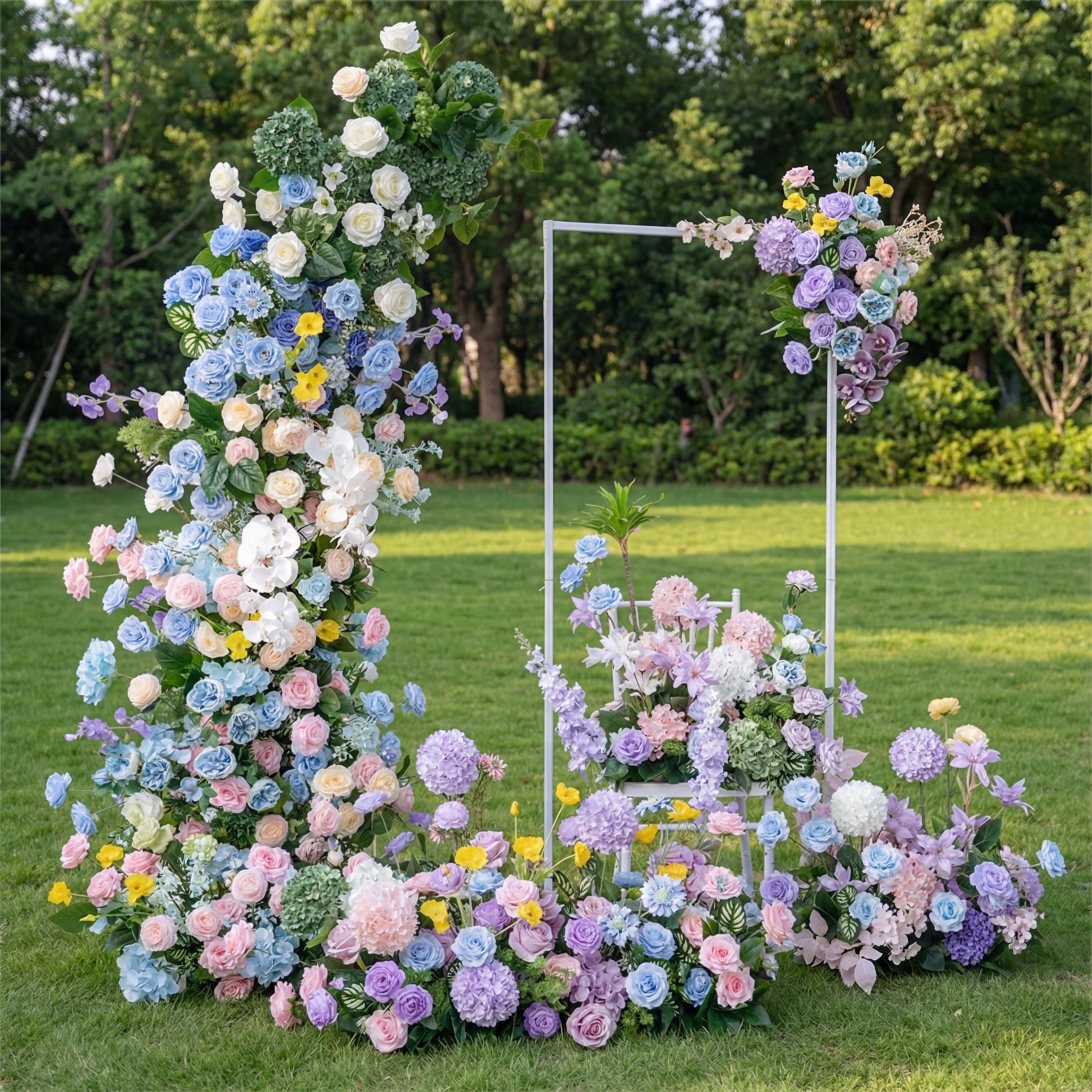 Arche florale élégante en forme de lune pour cérémonie de mariage - Arche de fleurs artificielles pour mariages, événements et occasions spéciales