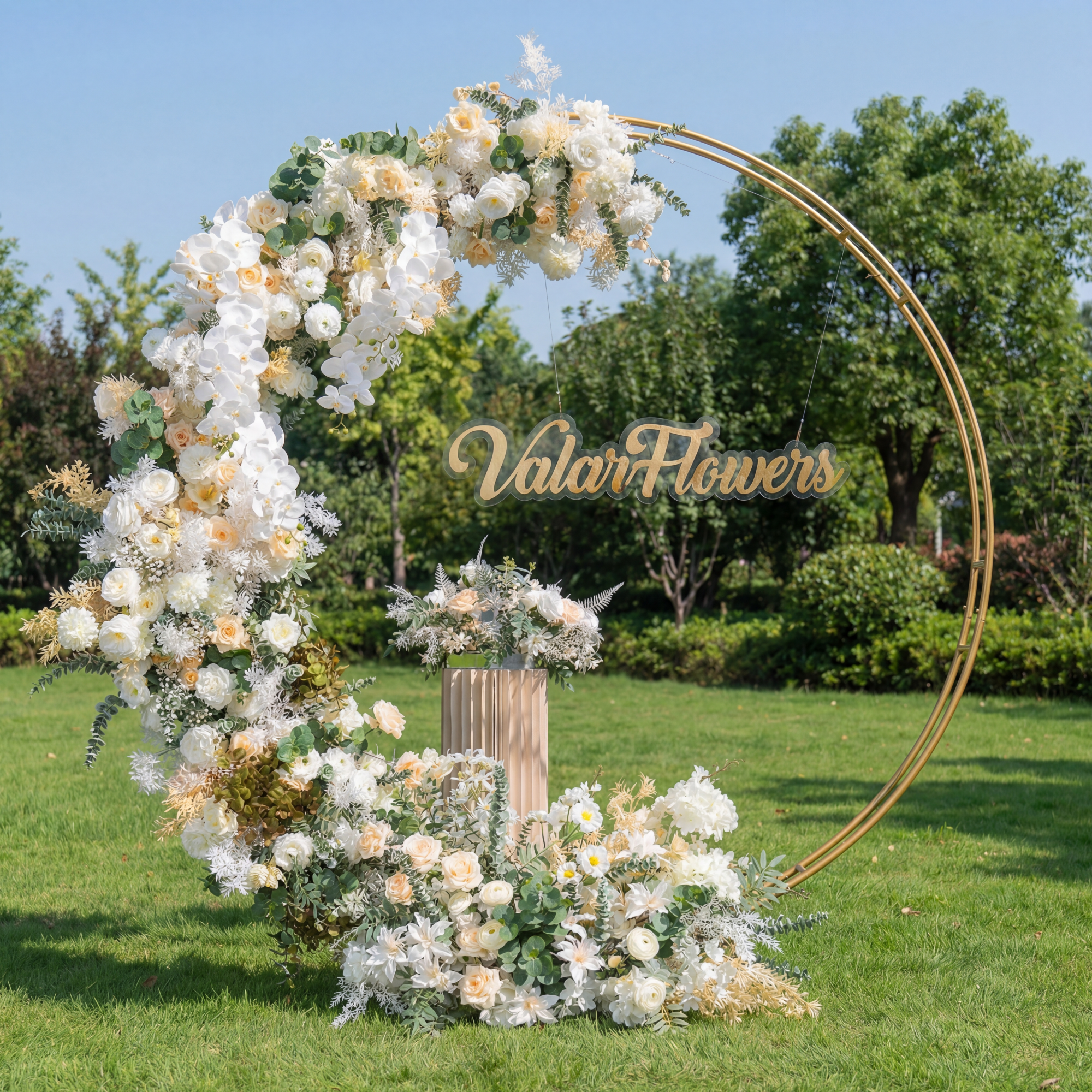 Eleganter Blumenbogen in Mondform für die Hochzeitszeremonie – Künstlicher Blumenbogen für Hochzeiten, Veranstaltungen und besondere Anlässe