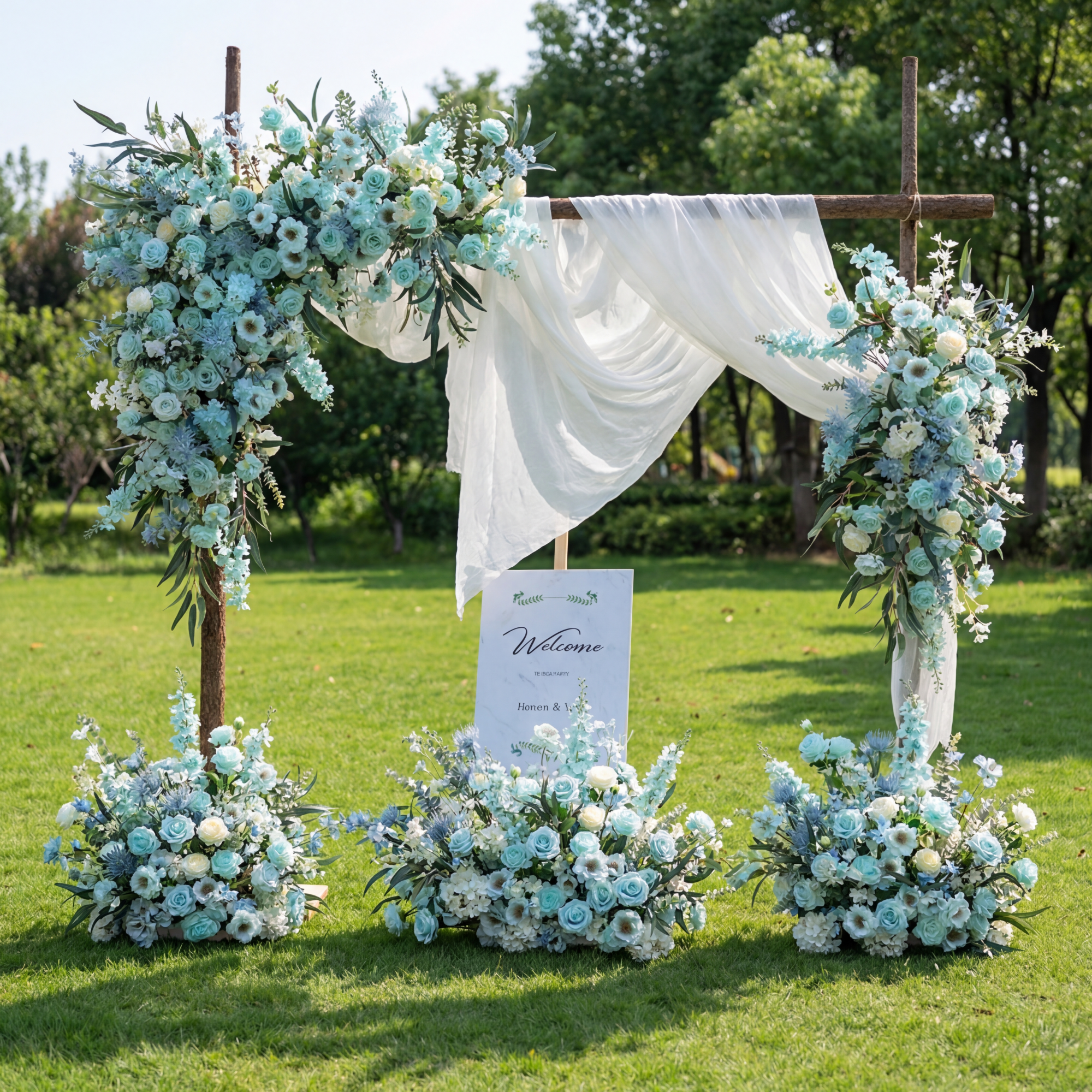 Conjunto de Arco de Boda Artificial en Azul Menta y Blanco – Fondo Floral Romántico para Bodas en la Playa o en Verano FA-262