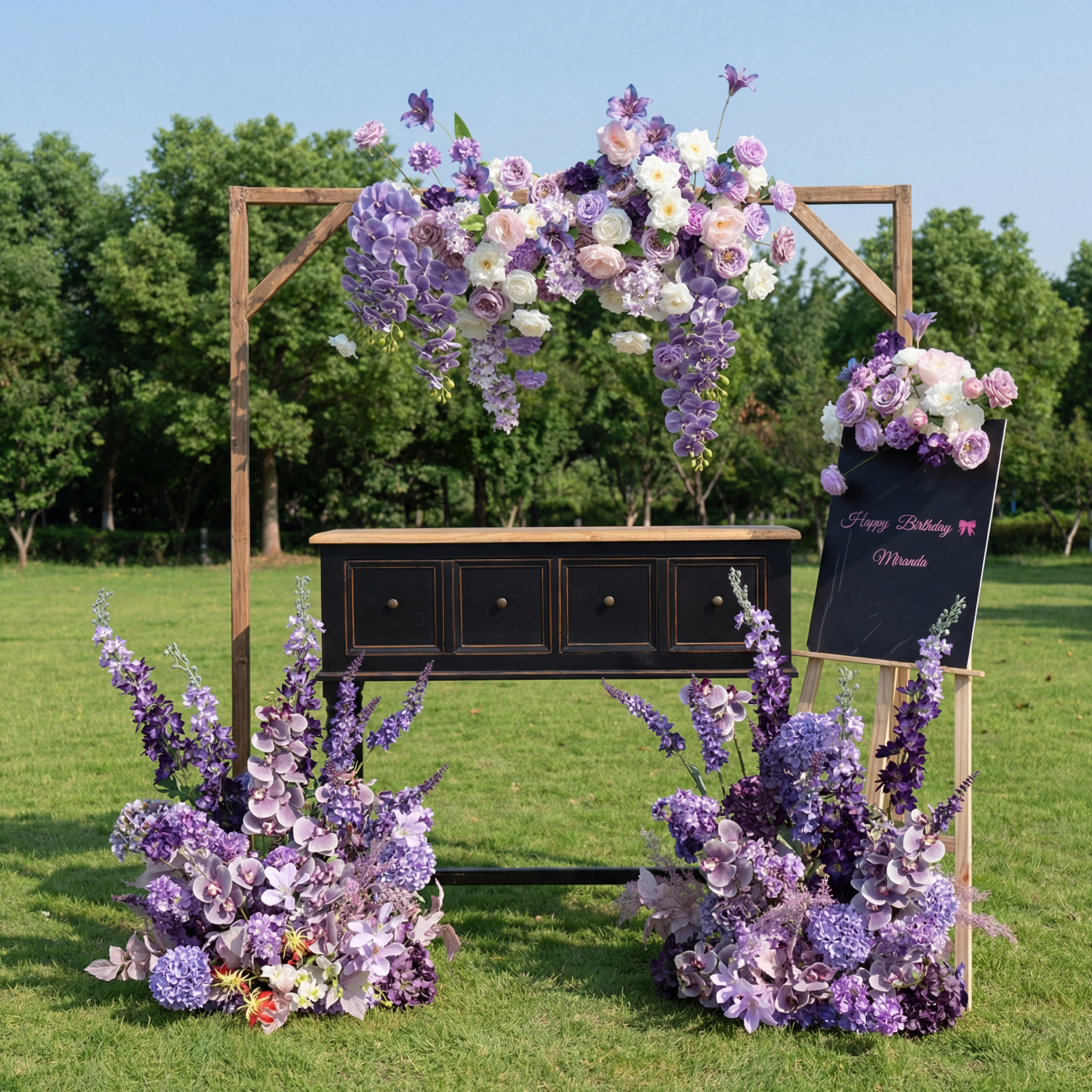 エレガントな青と白の花柄ウェディングアーチ、人工花のアレンジメント、セレモニーバックドロップ&イベント装飾 FA-211