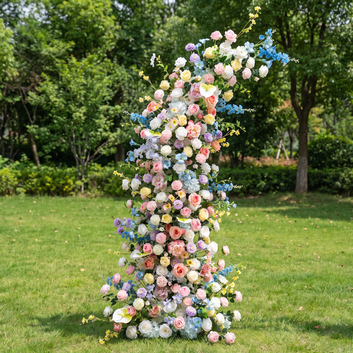 Eleganter Blumenbogen in Mondform für die Hochzeitszeremonie – Künstlicher Blumenbogen für Hochzeiten, Veranstaltungen und besondere Anlässe