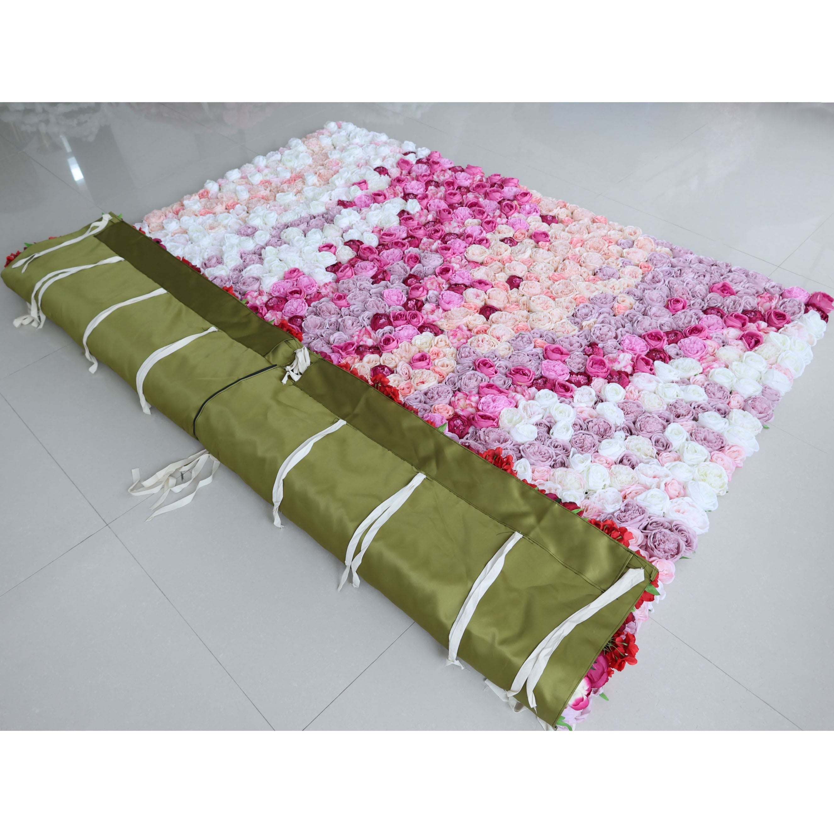 バラールフラワーズ ロールアップファブリック 人工赤からピンクホワイトグラデーション フラワーウォール ウェディングバックドロップ、フローラルパーティーデコレーション、イベントフォトグラフィー - VF-353