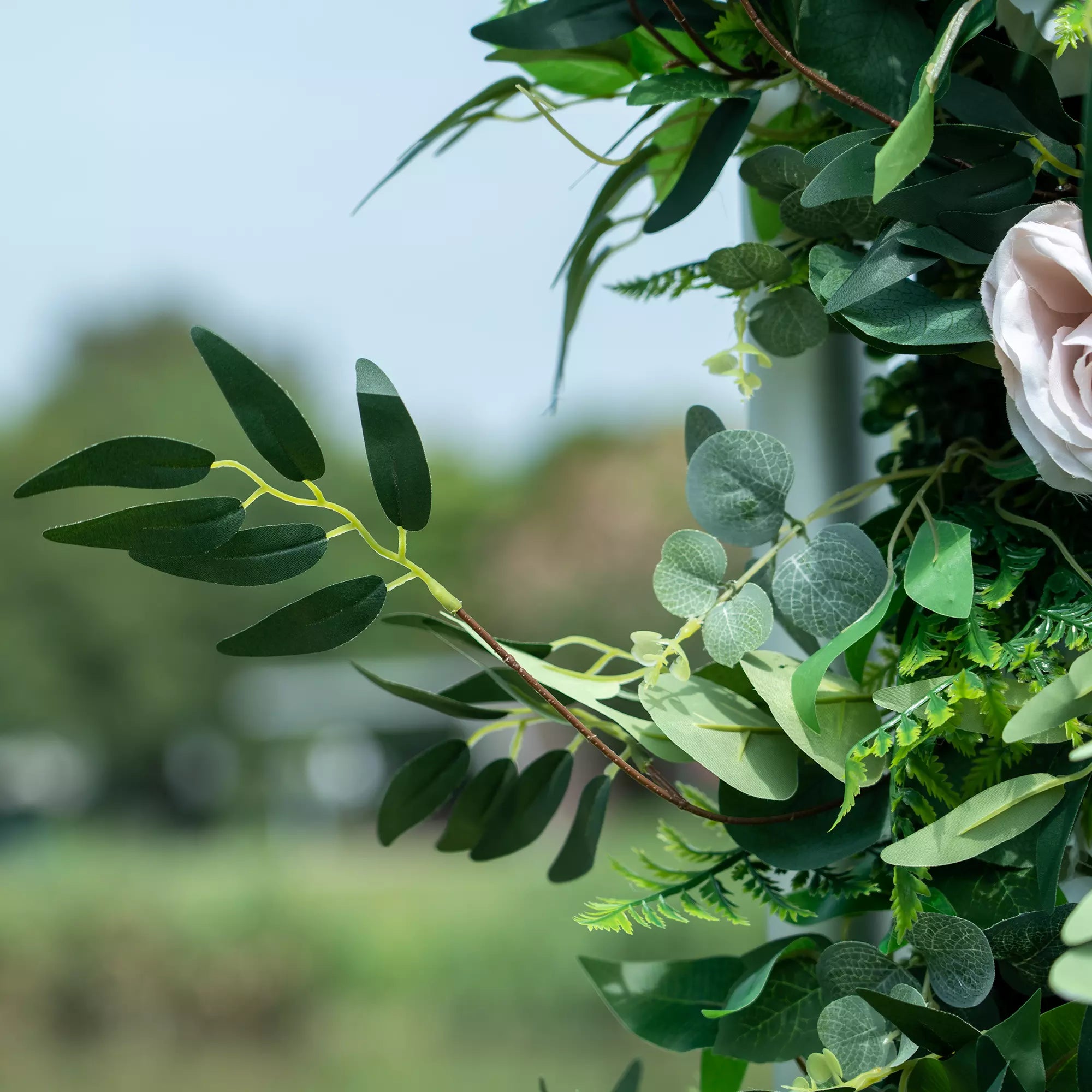 Elevate any event with the "Valar Flowers" Deluxe Floral Wall. Handcrafted with premium artificial roses, it's the ideal backdrop for memorable photos. Perfect for weddings, parties & more. Durable & UV resistant. A blend of luxury & nature's beauty.