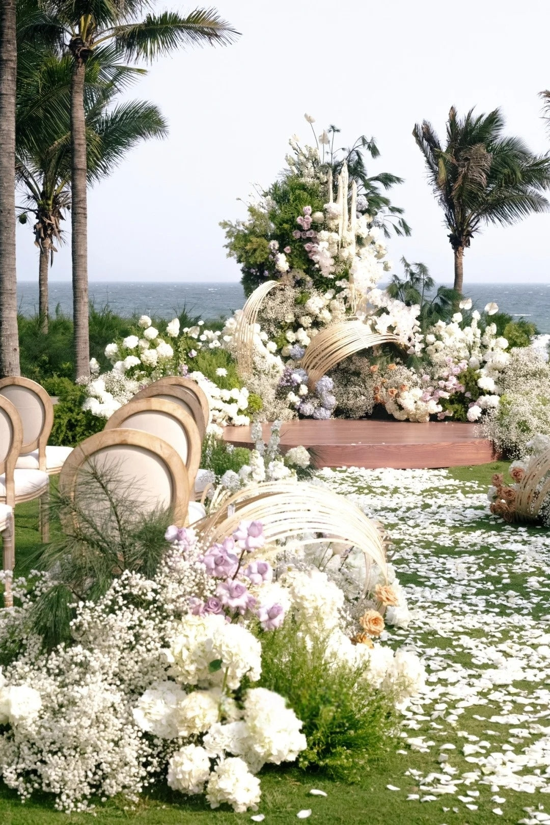 Beach Wedding Inspiration with Soft Champagne Florals and Natural Coastal Romance