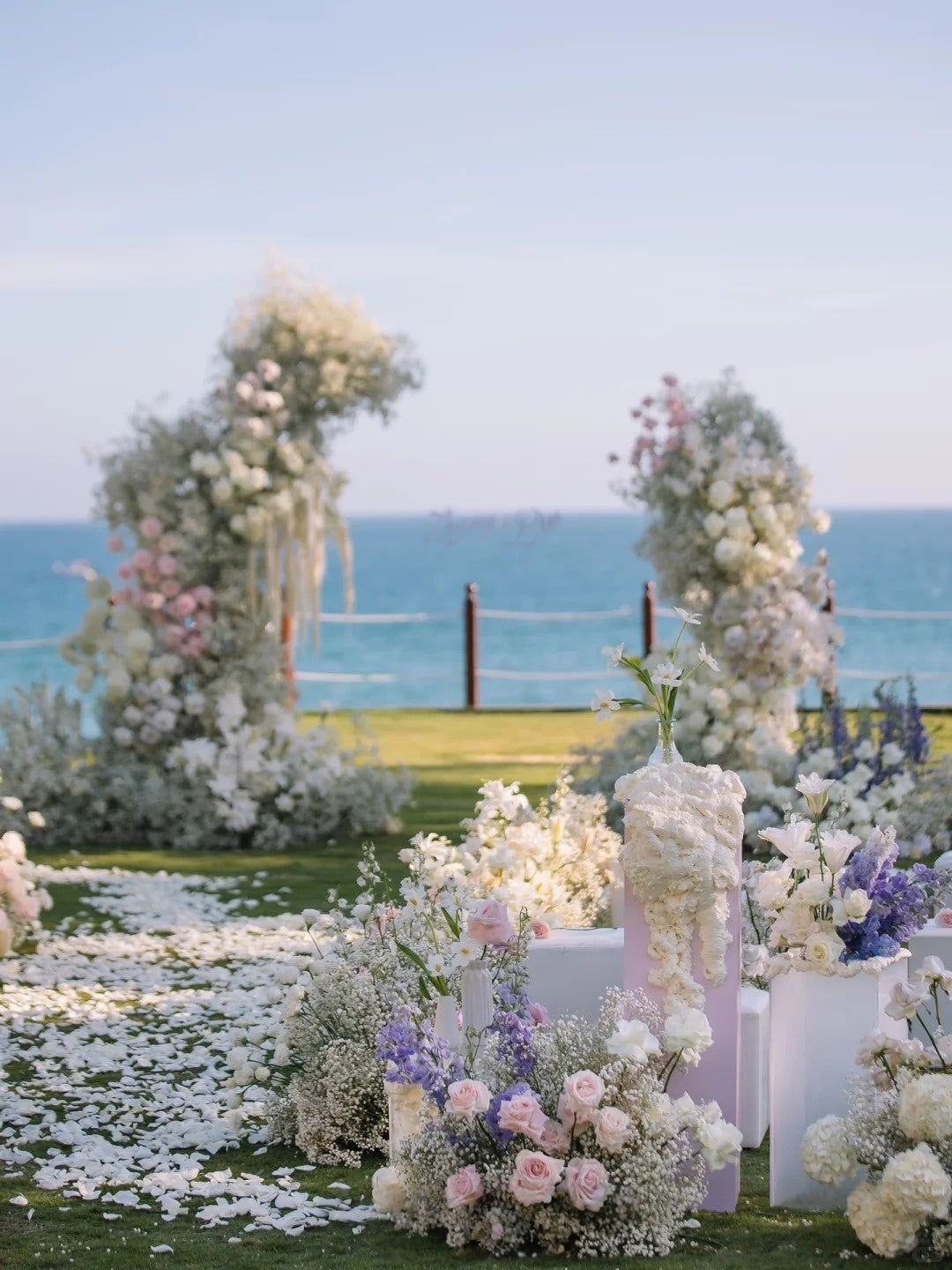 🌊 A Wedding That Feels Like Poetry Floating Above the Sea