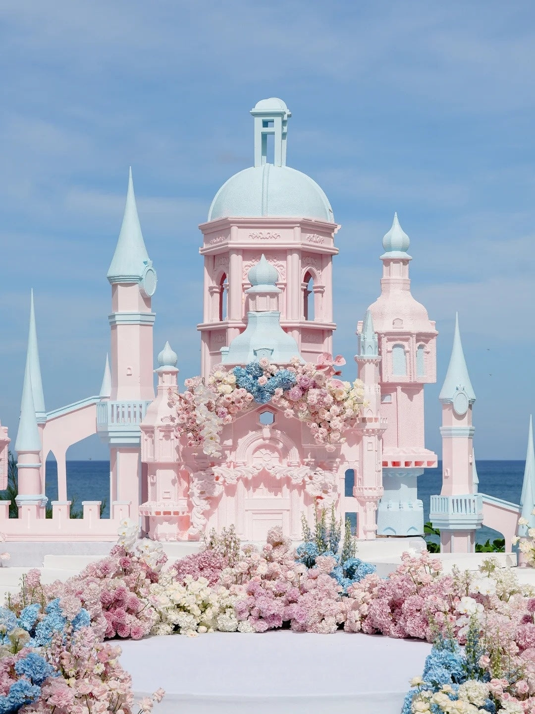 Pink Castle Seaside Wedding Inspiration: A Fairytale Celebration by the Ocean