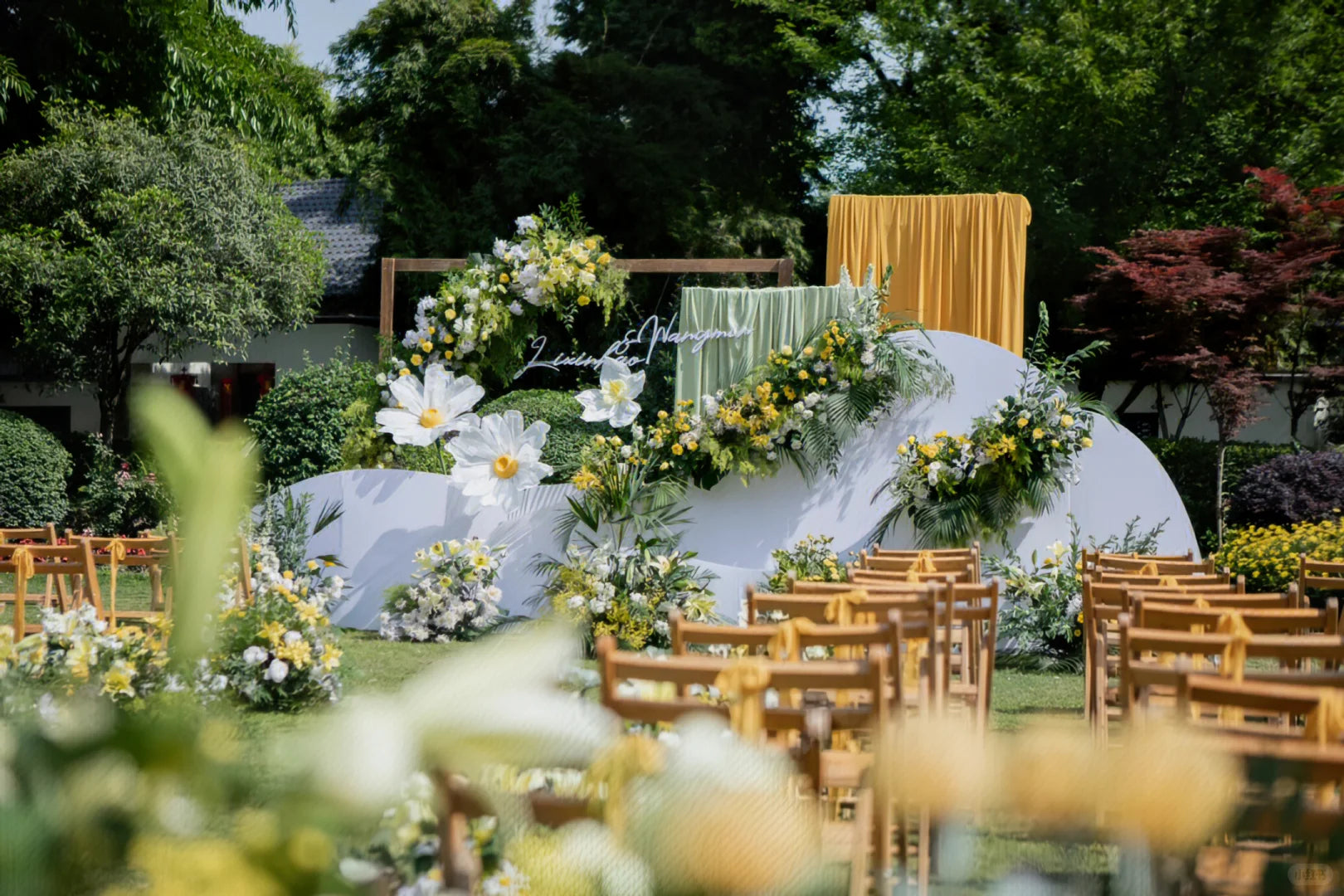 Summer Garden Wedding Inspiration: A Fresh Yellow and White Outdoor Ceremony Filled with Love