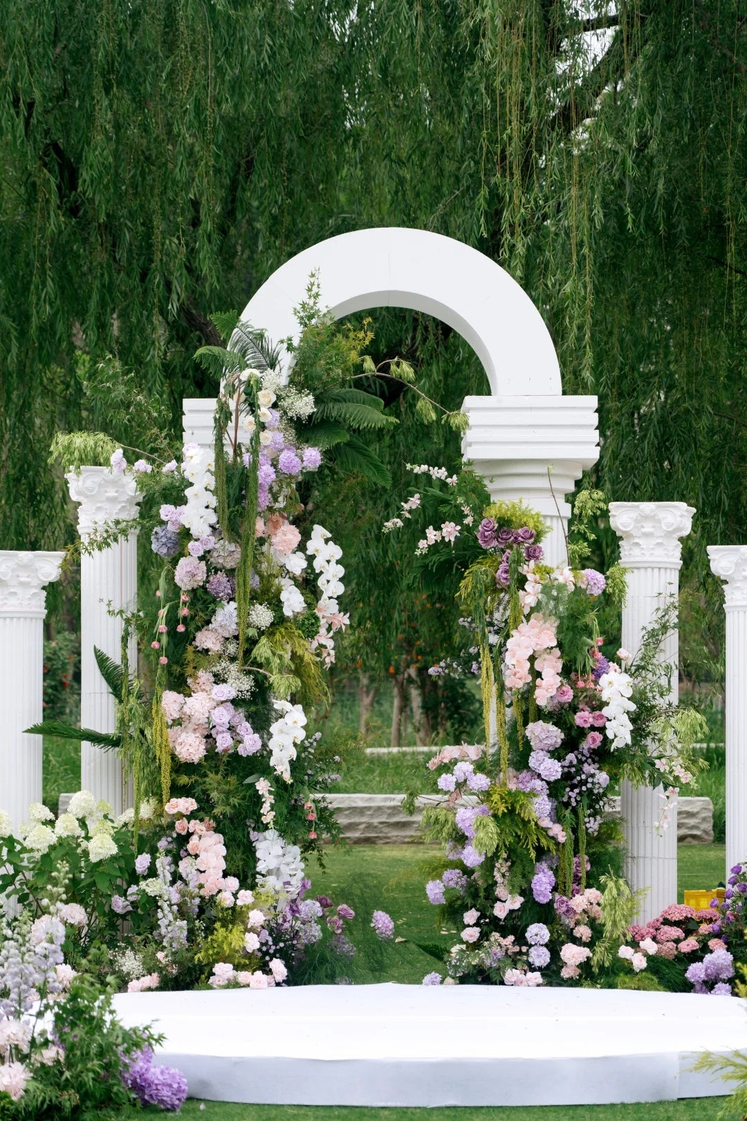 Spring Garden Wedding Inspiration: A Romantic European Garden Ceremony With Soft Floral Elegance