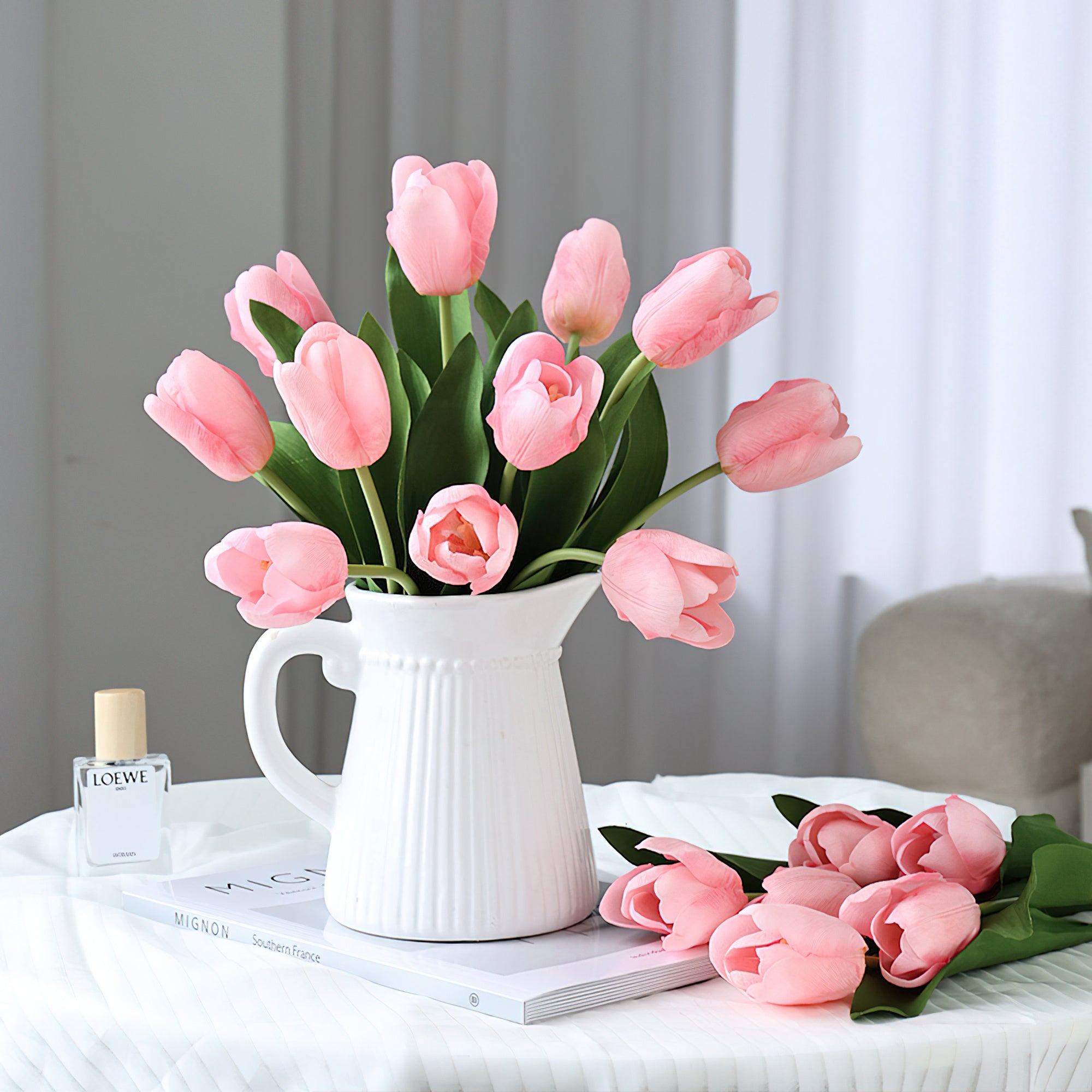 Tulipes en soie réalistes au toucher riche en humidité – Bouquet floral multicolore réaliste pour décoration sensorielle de la maison