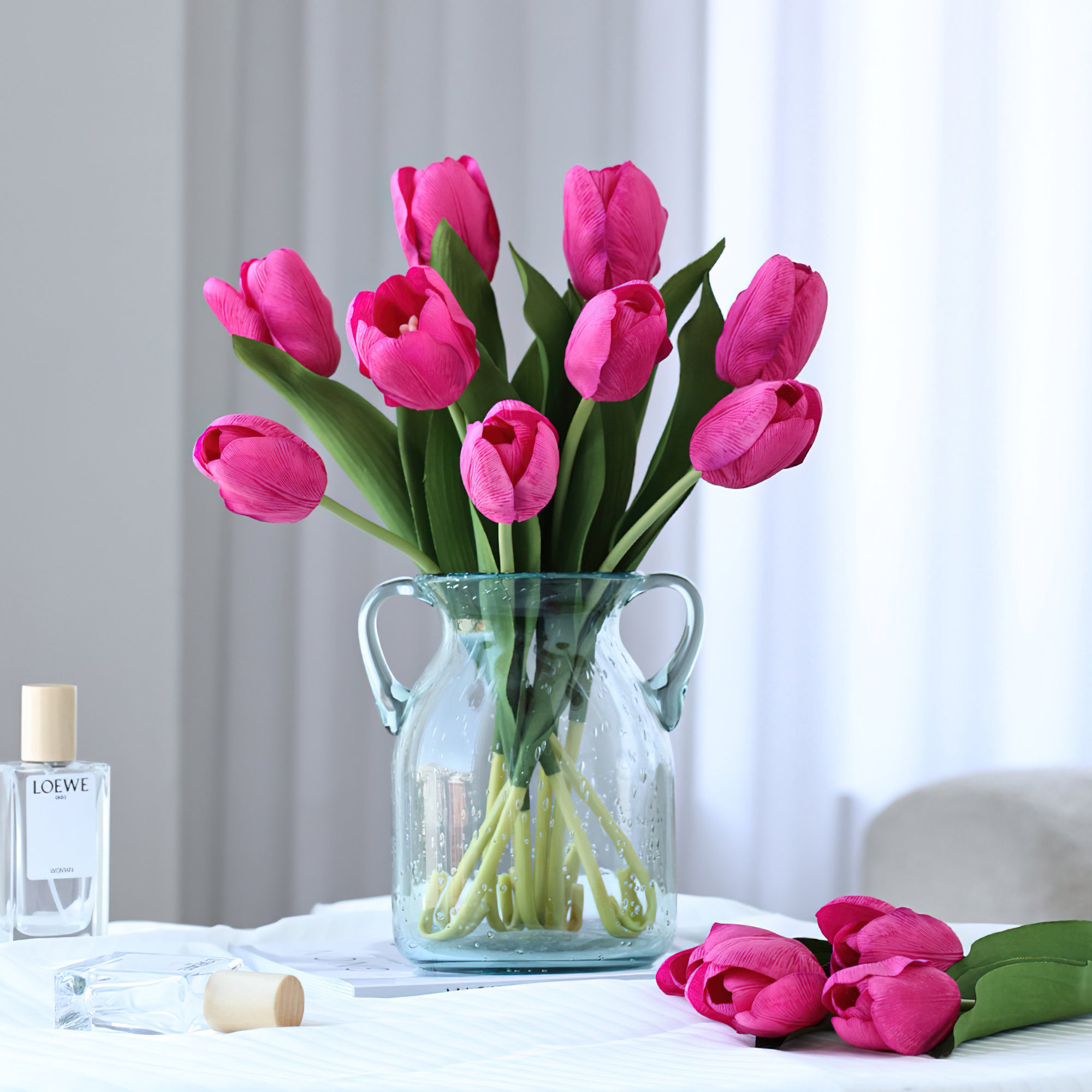Tulipes en soie réalistes au toucher riche en humidité – Bouquet floral multicolore réaliste pour décoration sensorielle de la maison