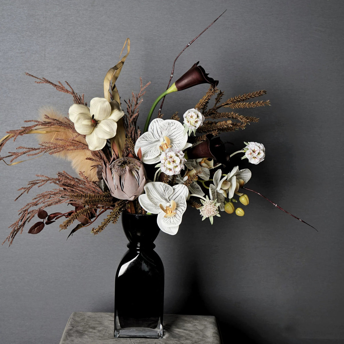 Arreglo de Ramo Floral con Tema Elegante de Otoño | Flores Artificiales de Lujo para Boda y Decoración Interior del Hogar VB-113 (Sin Jarrón)