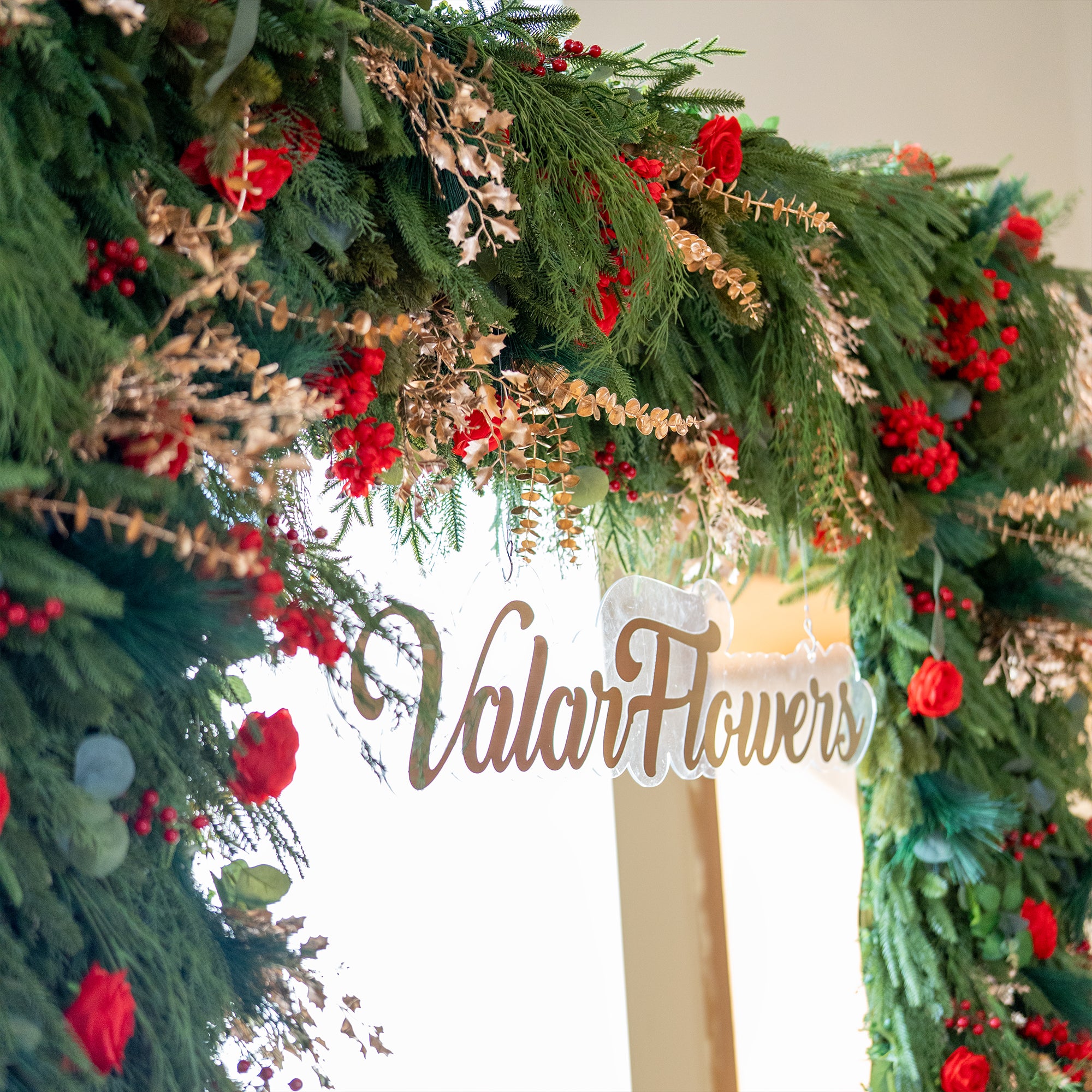 Valar Flower Christmas Themed Floral Arch: A Festive, Enchanting Masterpiece for Holiday Celebrations-VF-491-1