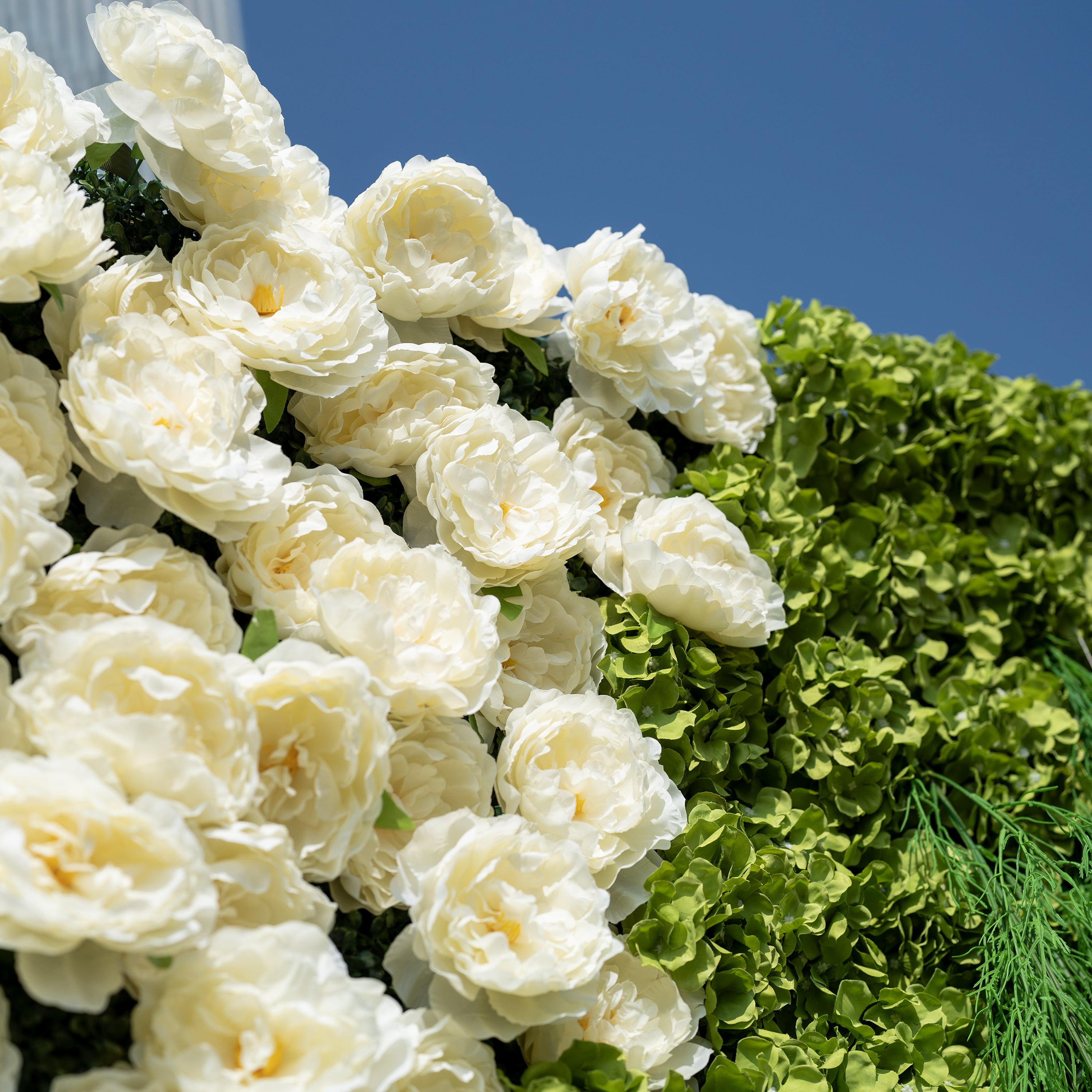 ValarFlower Lush Green & Crisp White Floral Extravaganza Wall: A Nature - Inspired, Serene Masterpiece for Elegant Celebrations VF-618