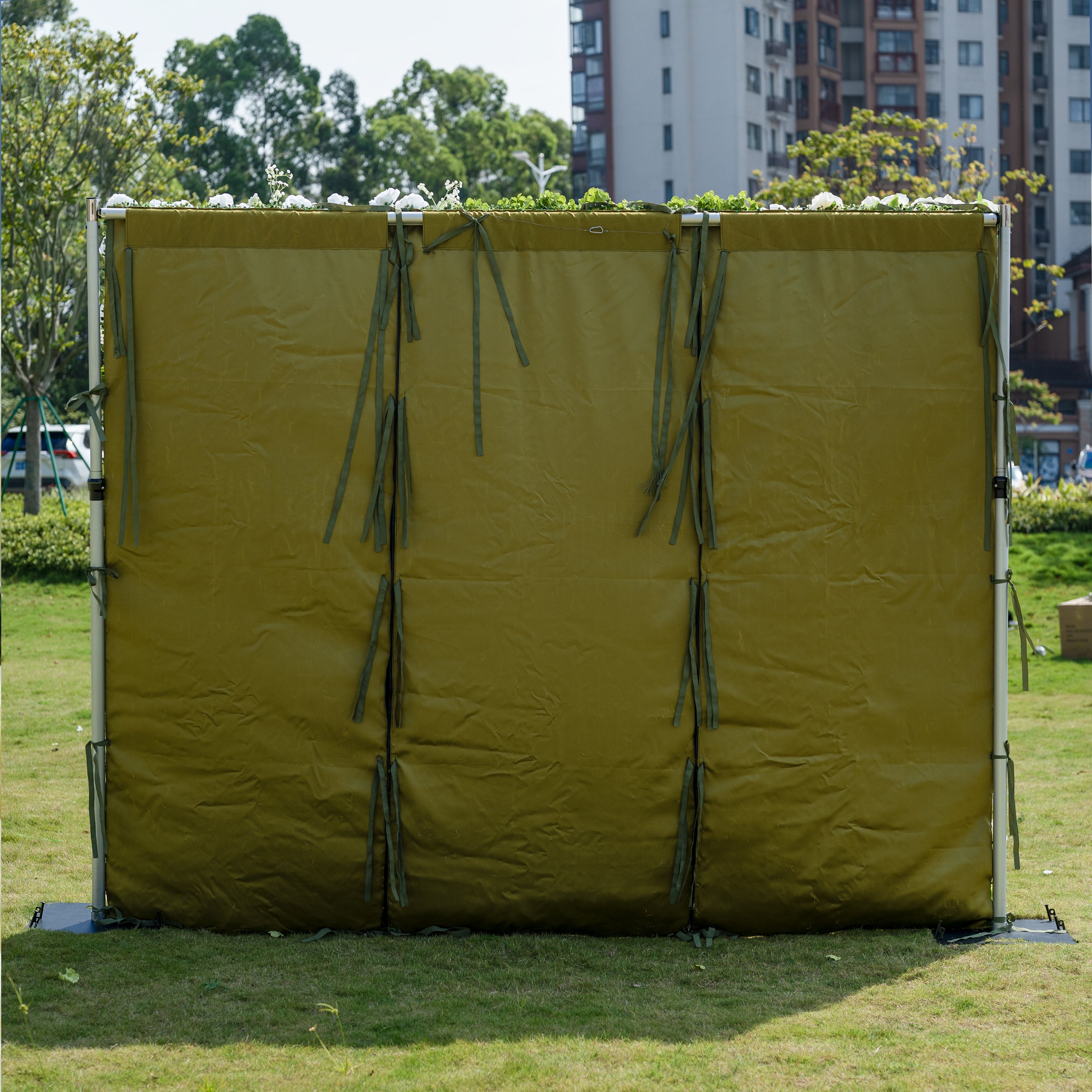 ValarFlower Lush Green & Crisp White Floral Extravaganza Wall: A Nature - Inspired, Serene Masterpiece for Elegant Celebrations VF-618