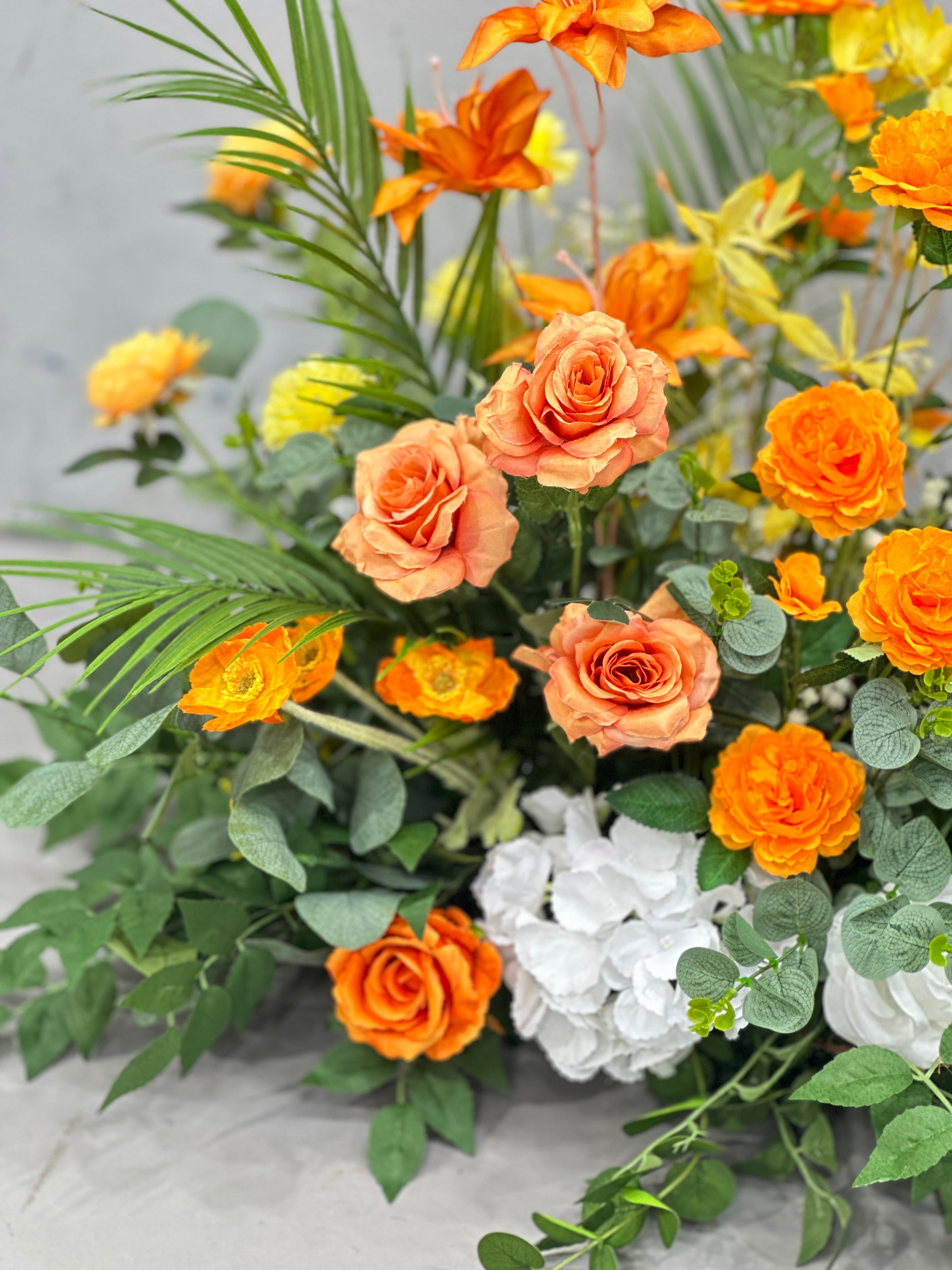 Configuración de flores artificiales inspiradas en la primavera – Conjunto de flores artificiales azules y amarillas para eventos FA-264
