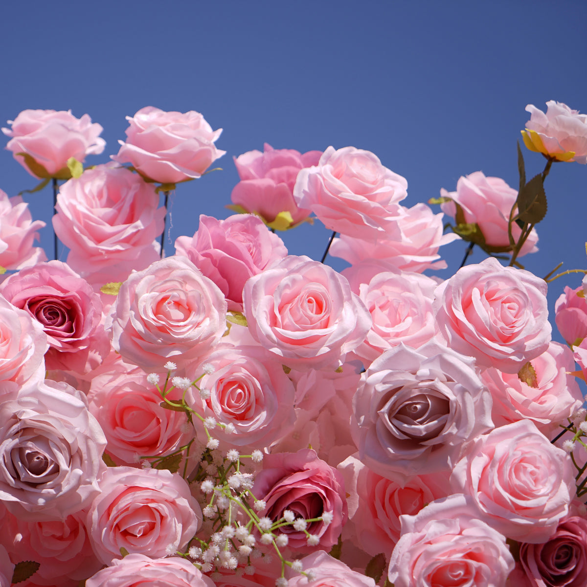 Herzförmiger künstlicher Rosenbogen – Romantischer Hintergrund für Hochzeitszeremonien, Eventdekoration und Blumenschmuck HA-403