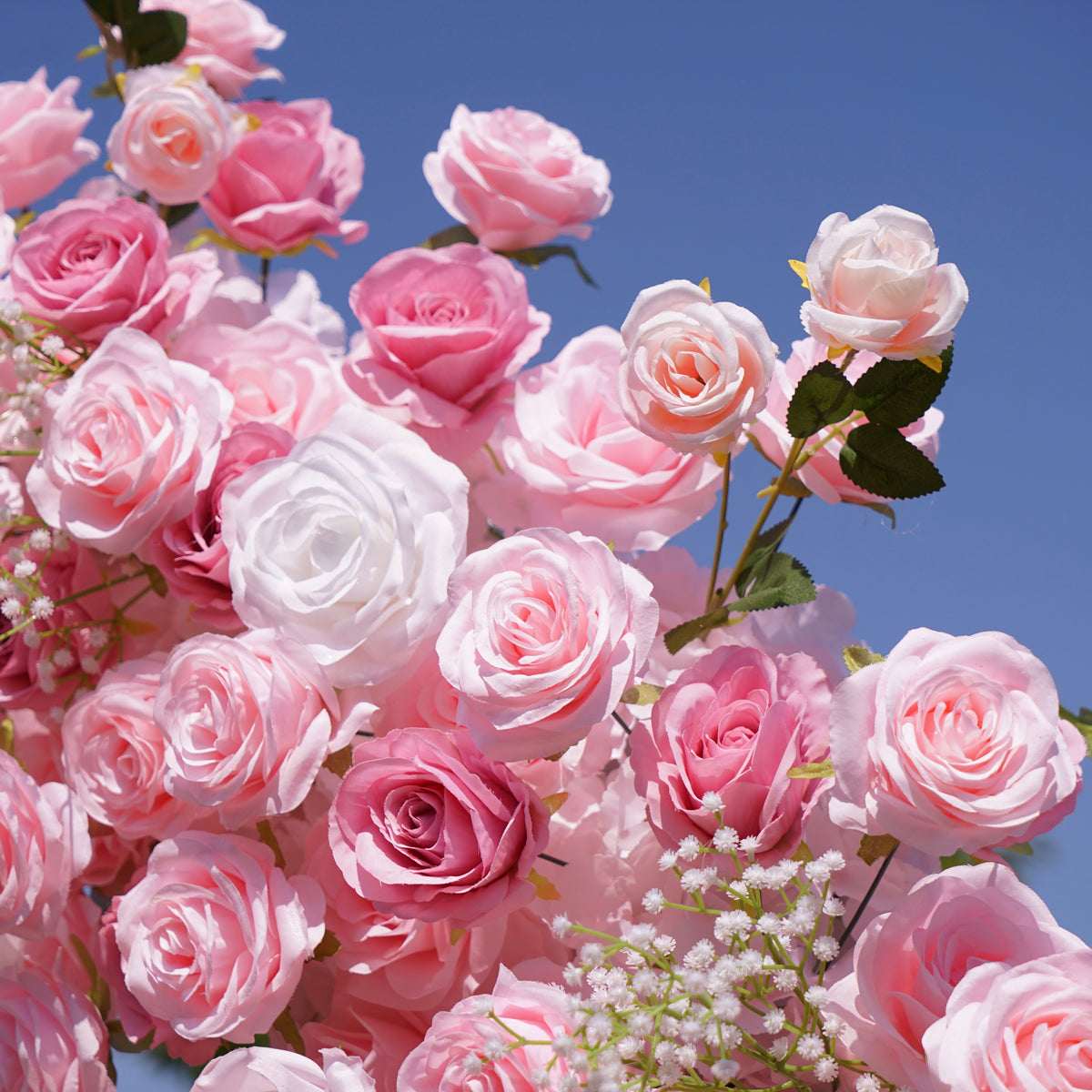 Herzförmiger künstlicher Rosenbogen – Romantischer Hintergrund für Hochzeitszeremonien, Eventdekoration und Blumenschmuck HA-403