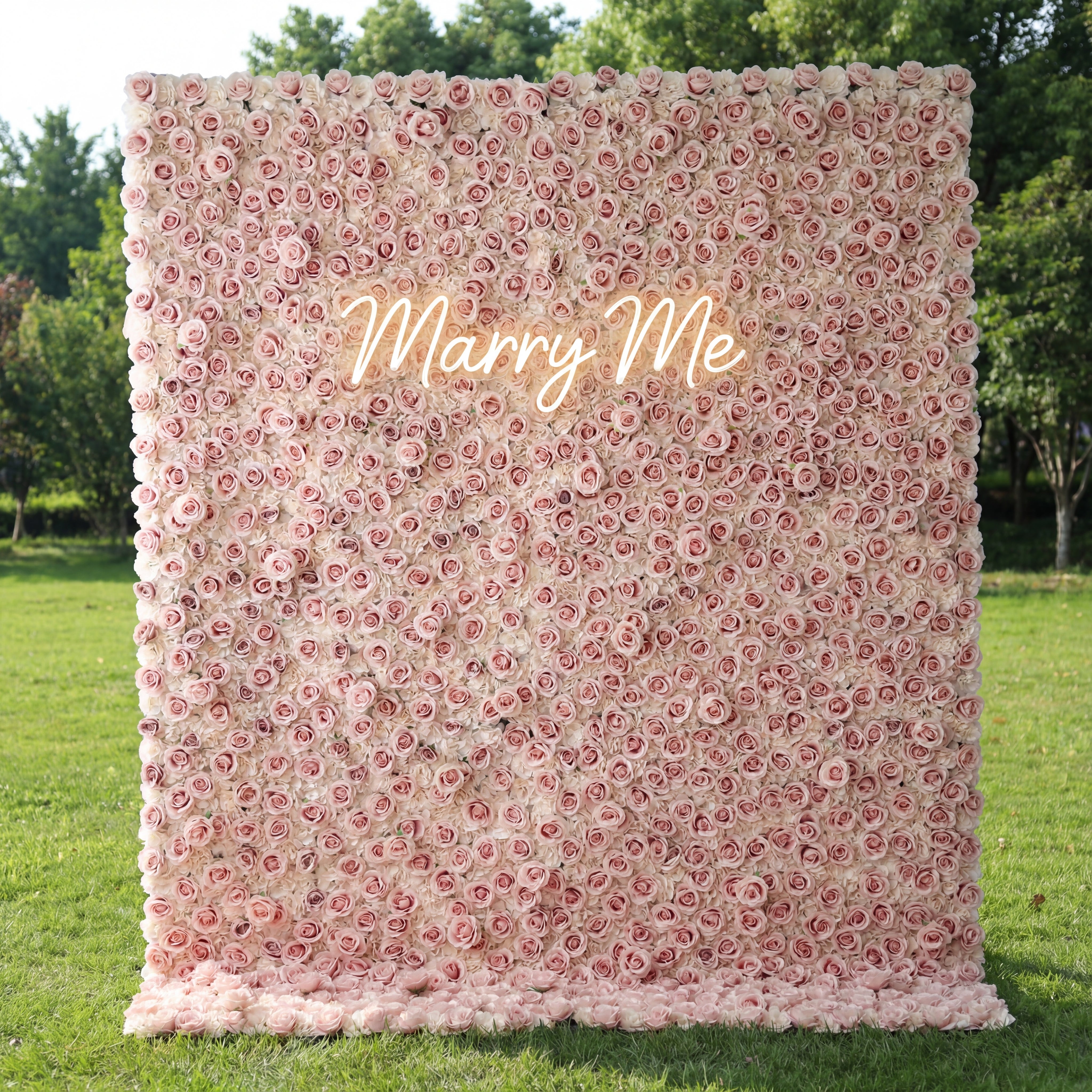 Valar Flowers Presenta: Susurros de Rosa Serena – Una Exquisita Pared de Flores Artificiales de Tela Enriquecida con Flores Rosadas Sonrojadas-VF-209