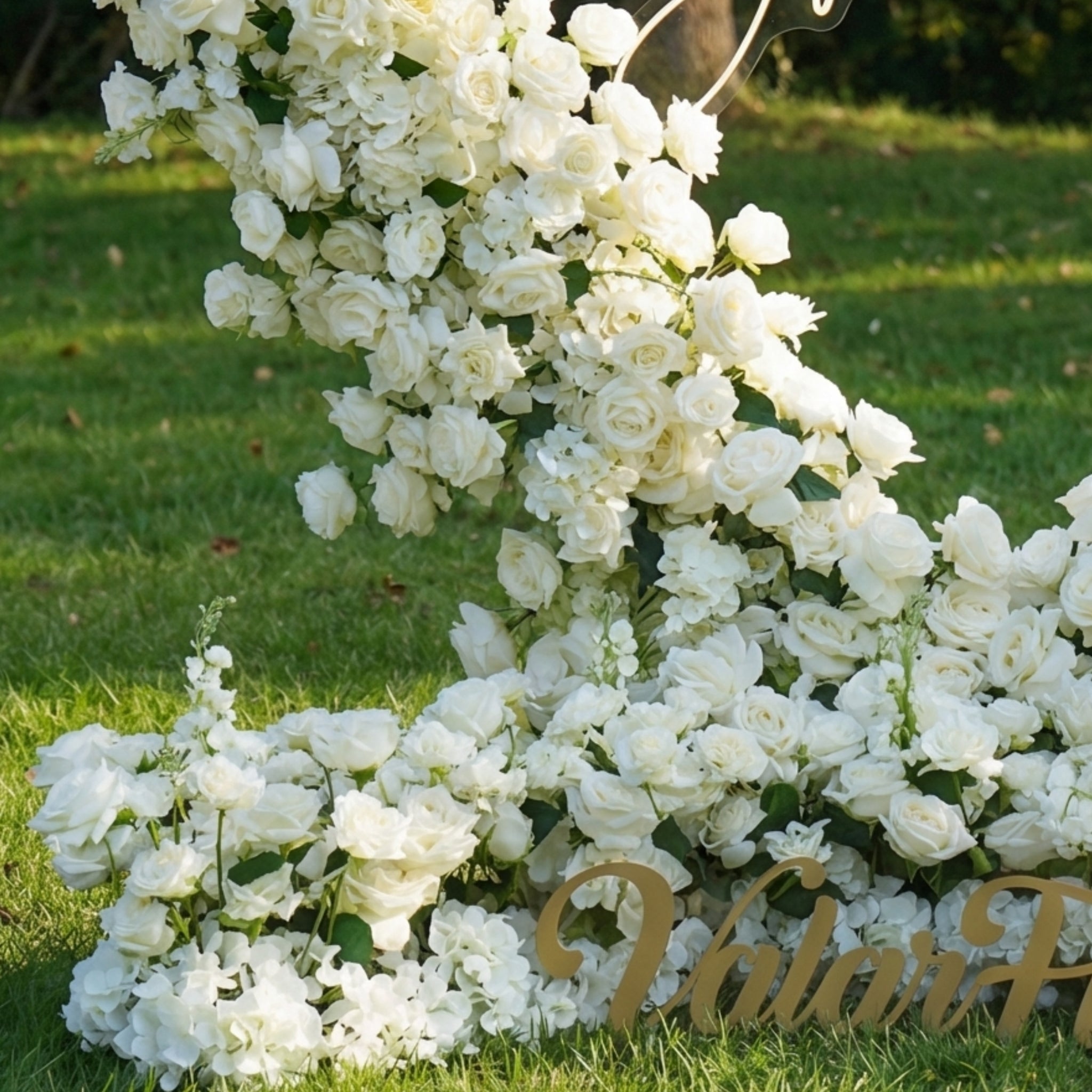 Arco de Rosas Artificiales en Forma de Corazón – Telón de Fondo Romántico para Ceremonias de Boda, Decoración de Eventos y Exhibición Floral HA-403