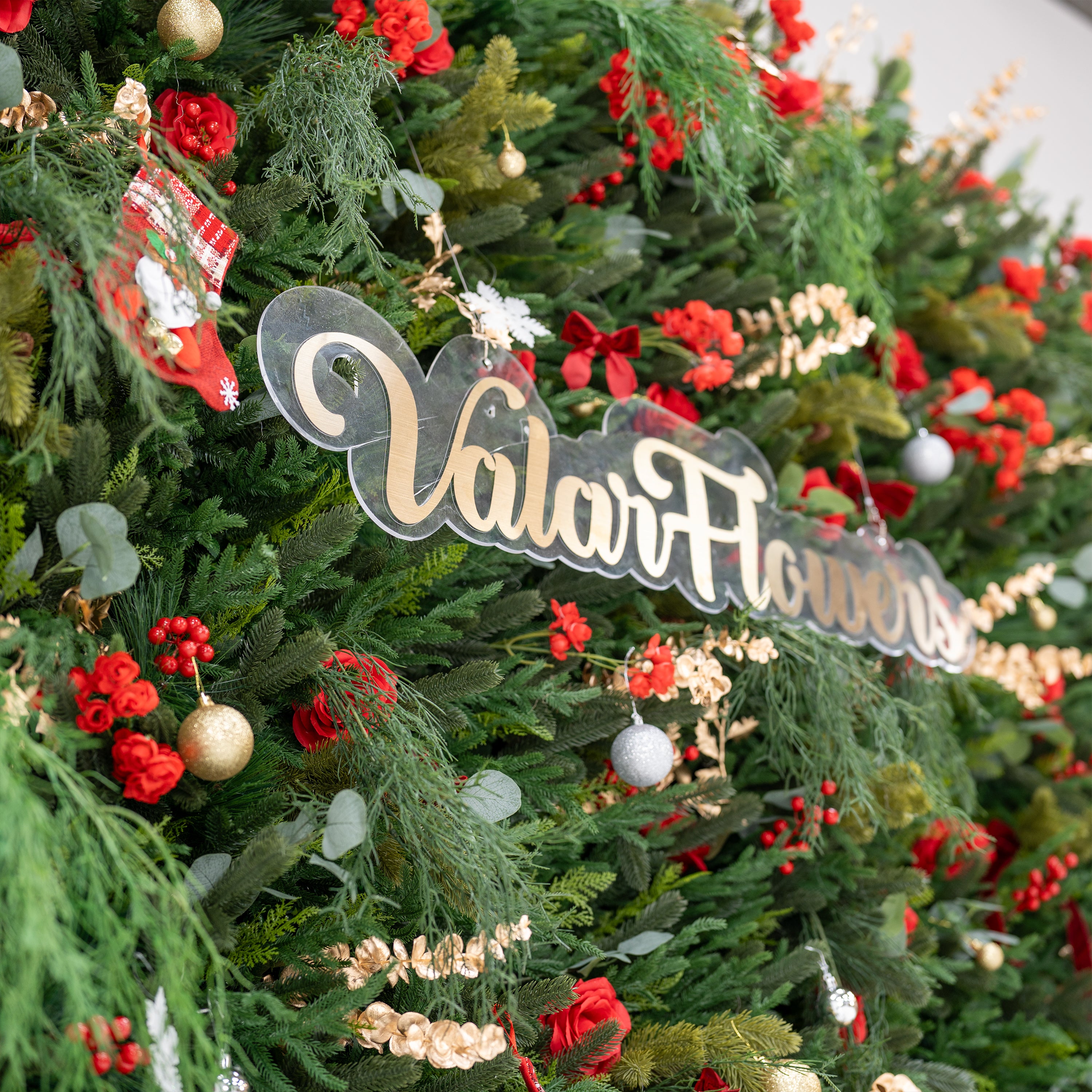 Valar Flower Christmas Themed Floral Wall Backdrop: Festive Evergreen & Red Rose Masterpiece for Holiday Events & Decor-VF-491-2