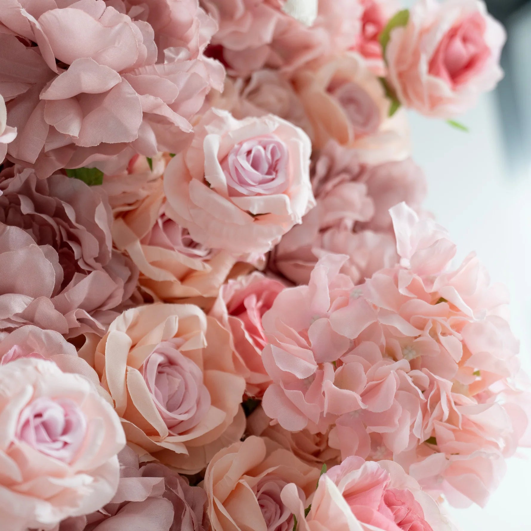 Valar Flowers Roll Up Stoff Künstliche Brandy Pink Rose Blumenwand Hochzeitskulisse, Florale Partydekoration, Eventfotografie-VF-053 