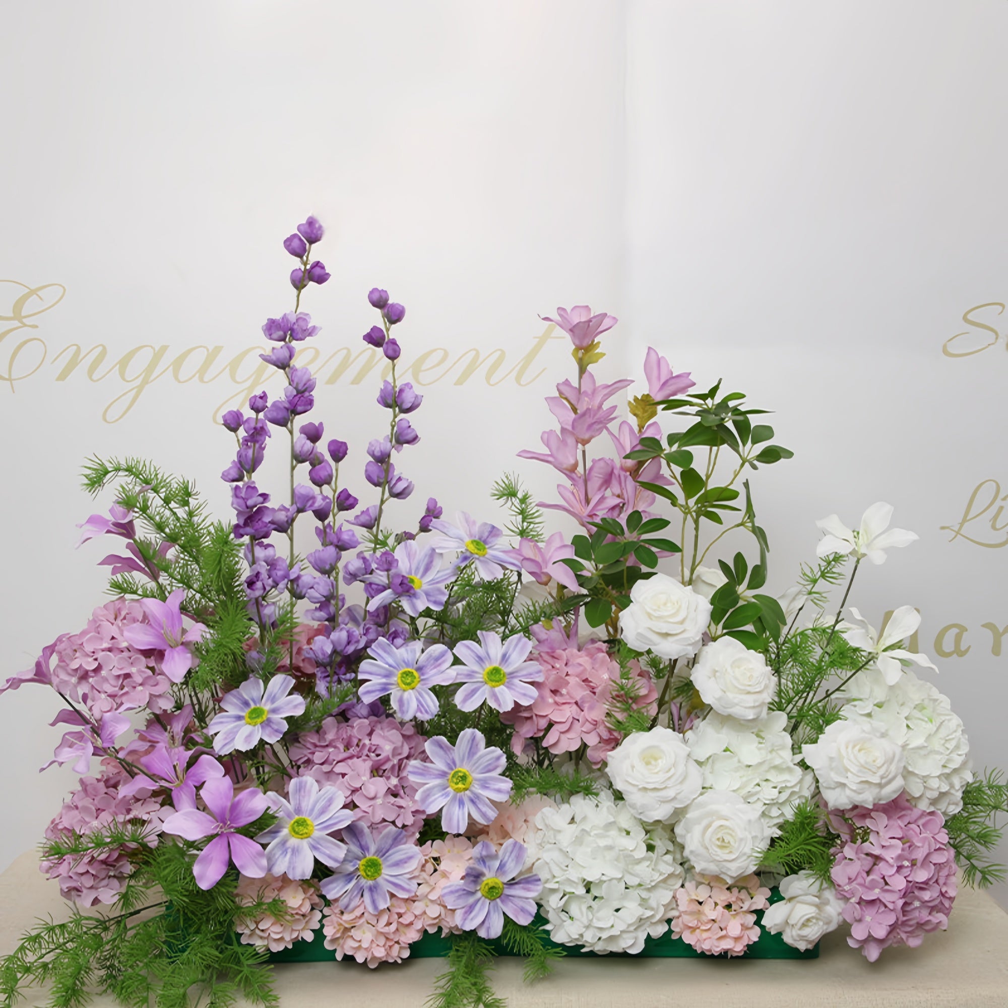 Configuración de flores artificiales inspiradas en la primavera – Conjunto de flores artificiales azules y amarillas para eventos FA-264