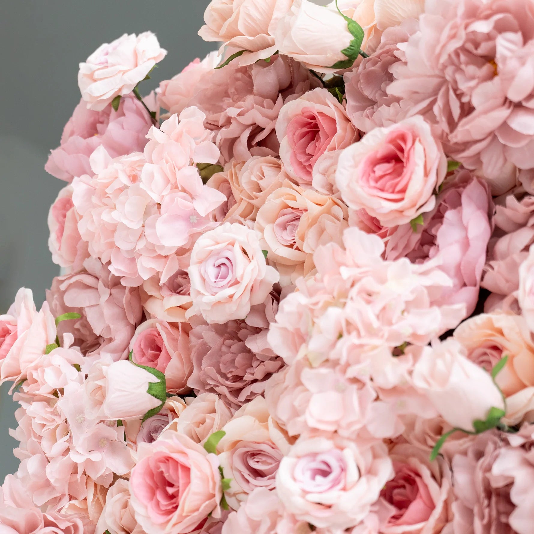 Valar Flowers Roll Up Stoff Künstliche Brandy Pink Rose Blumenwand Hochzeitskulisse, Florale Partydekoration, Eventfotografie-VF-053 
