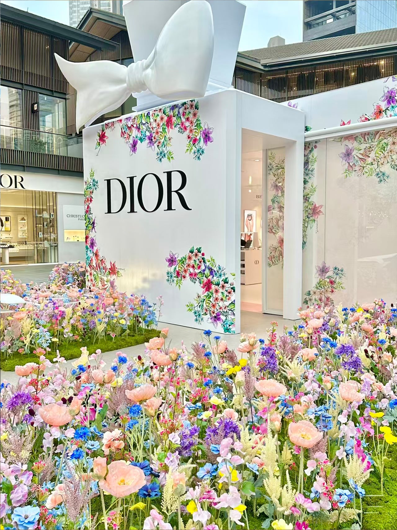 バラールフラワーが発表：ロゼの夢 – ほの暗いピンクと繊細なクリーム