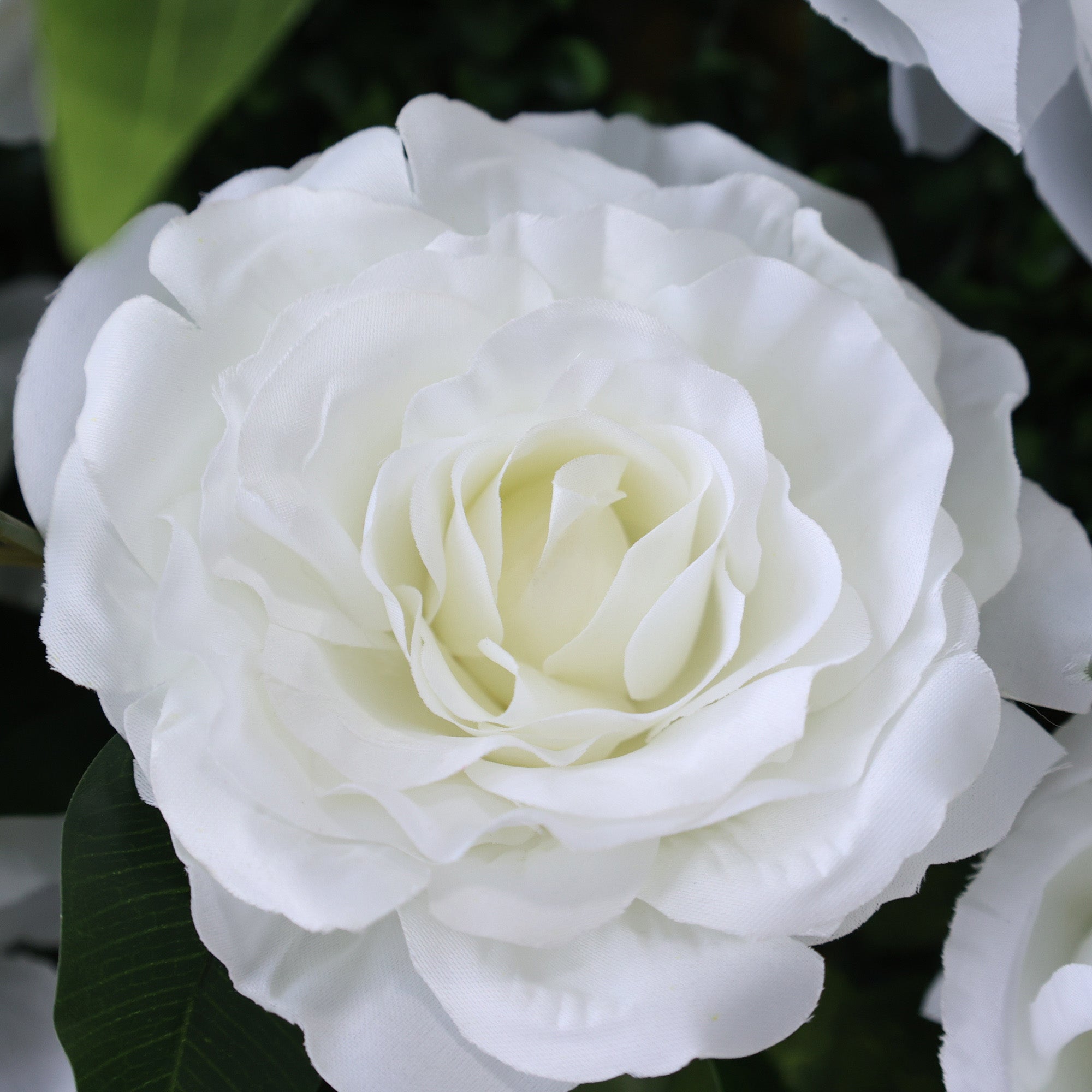 ValarFlower Pure White & Lush Green Floral Extravaganza Wall: A Serene, Elegant Masterpiece for Timeless Celebrations VF-612