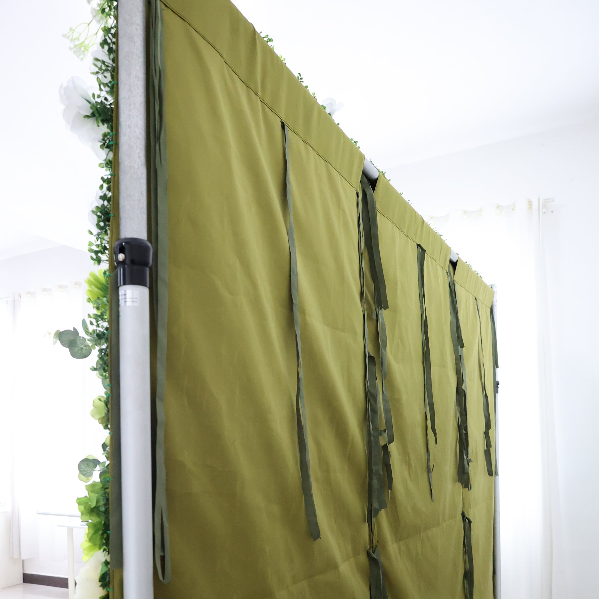 ValarFlower Lush Green & Crisp White Floral Extravaganza Wall: A Nature - Inspired, Serene Masterpiece for Elegant Celebrations VF-618