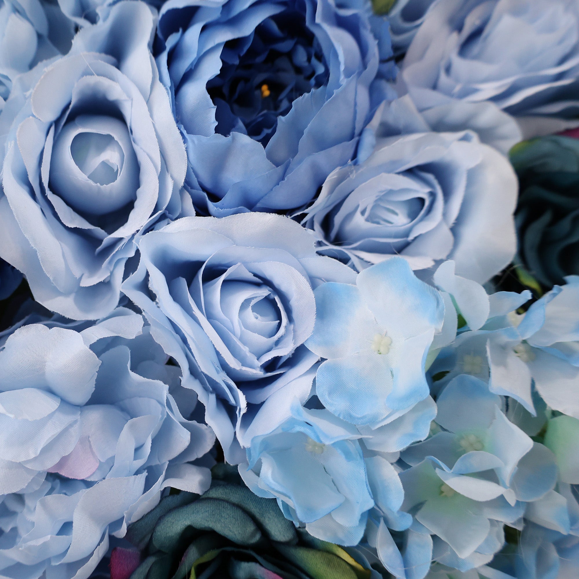 ValarFlower Blue & Teal Floral Extravaganza Wall: A Captivating, Ocean-Inspired Masterpiece for Memorable Celebrations VF-549