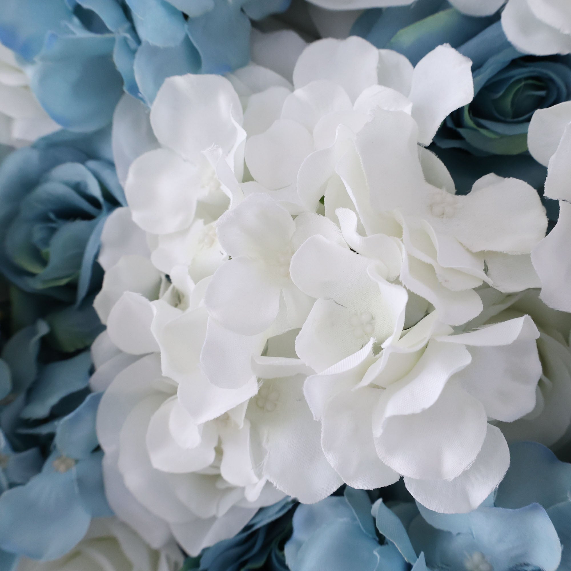 ValarFlower Blue & White Floral Extravaganza Wall: A Serene, Elegant Masterpiece for Timeless Celebrations VF-555