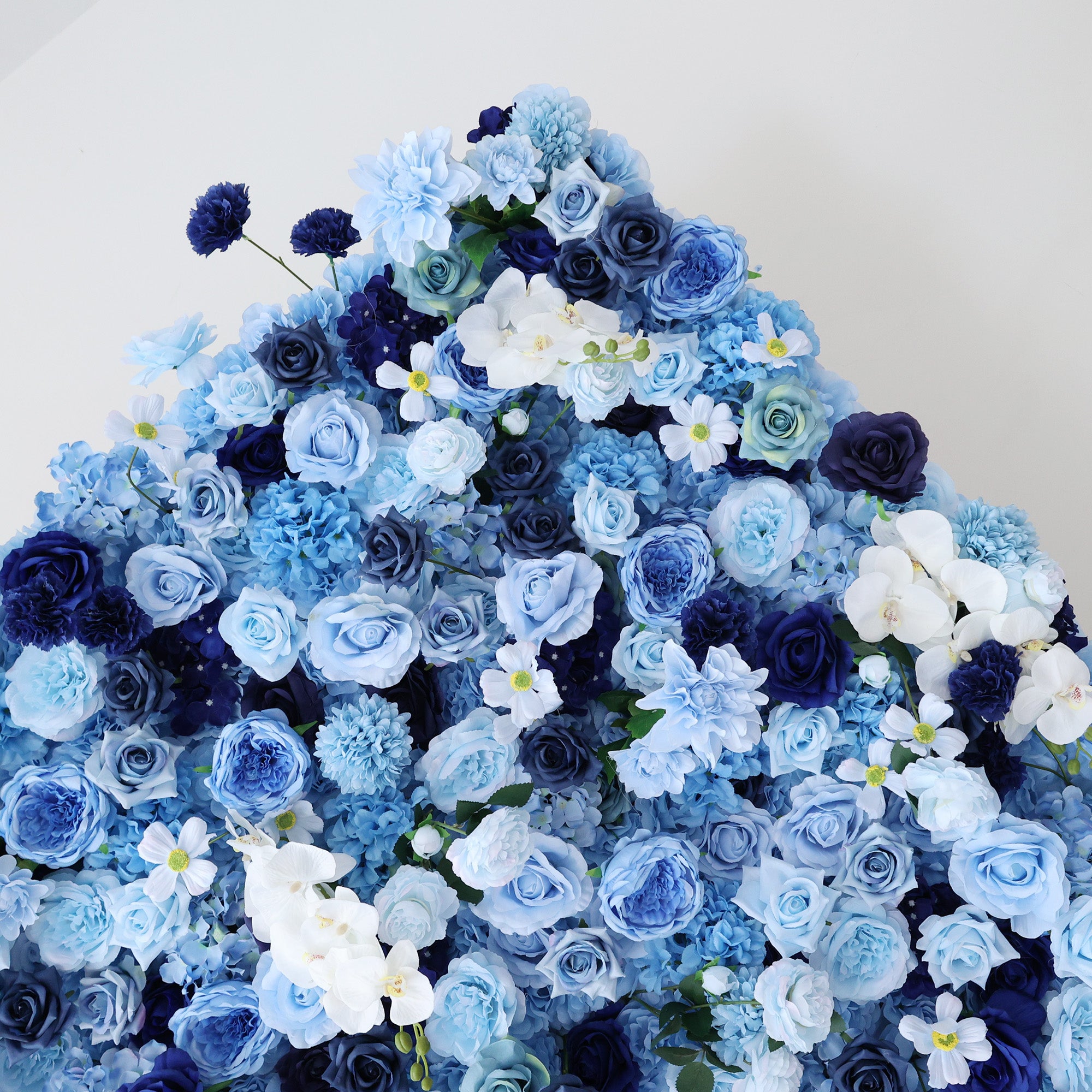ValarFlower Blue Ombre Floral Extravaganza Wall: A Serene, Luxurious Masterpiece for Elegant Celebrations VF-603
