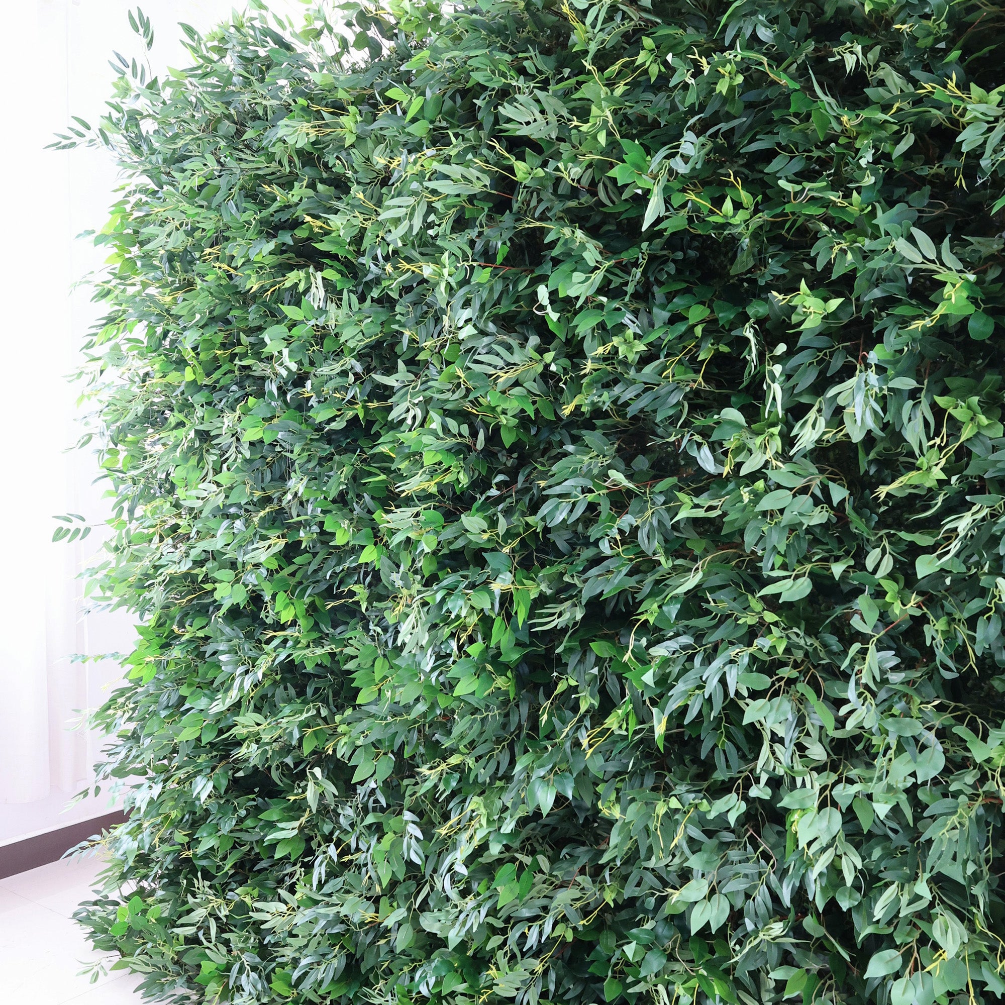 ValarFlower Lush Green Foliage Extravaganza Plant Wall: A Verdant Sanctuary for Nature-Inspired Events -VF-505