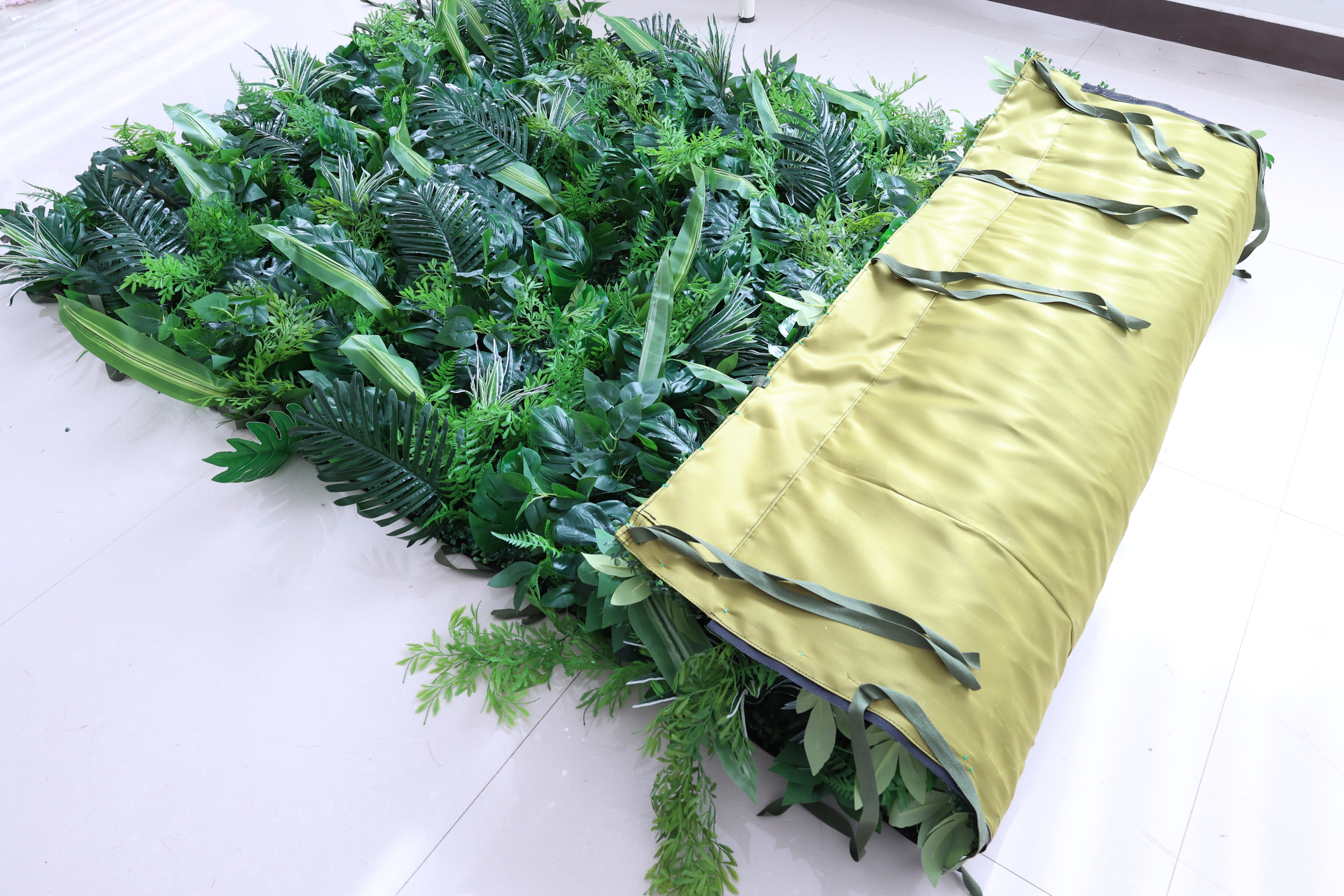 Valar Flower Roll Up Stoff, künstliches, leuchtend grünes Gras, Wand, Hochzeitskulisse, florale Partydekoration, Eventfotografie-VF-426 