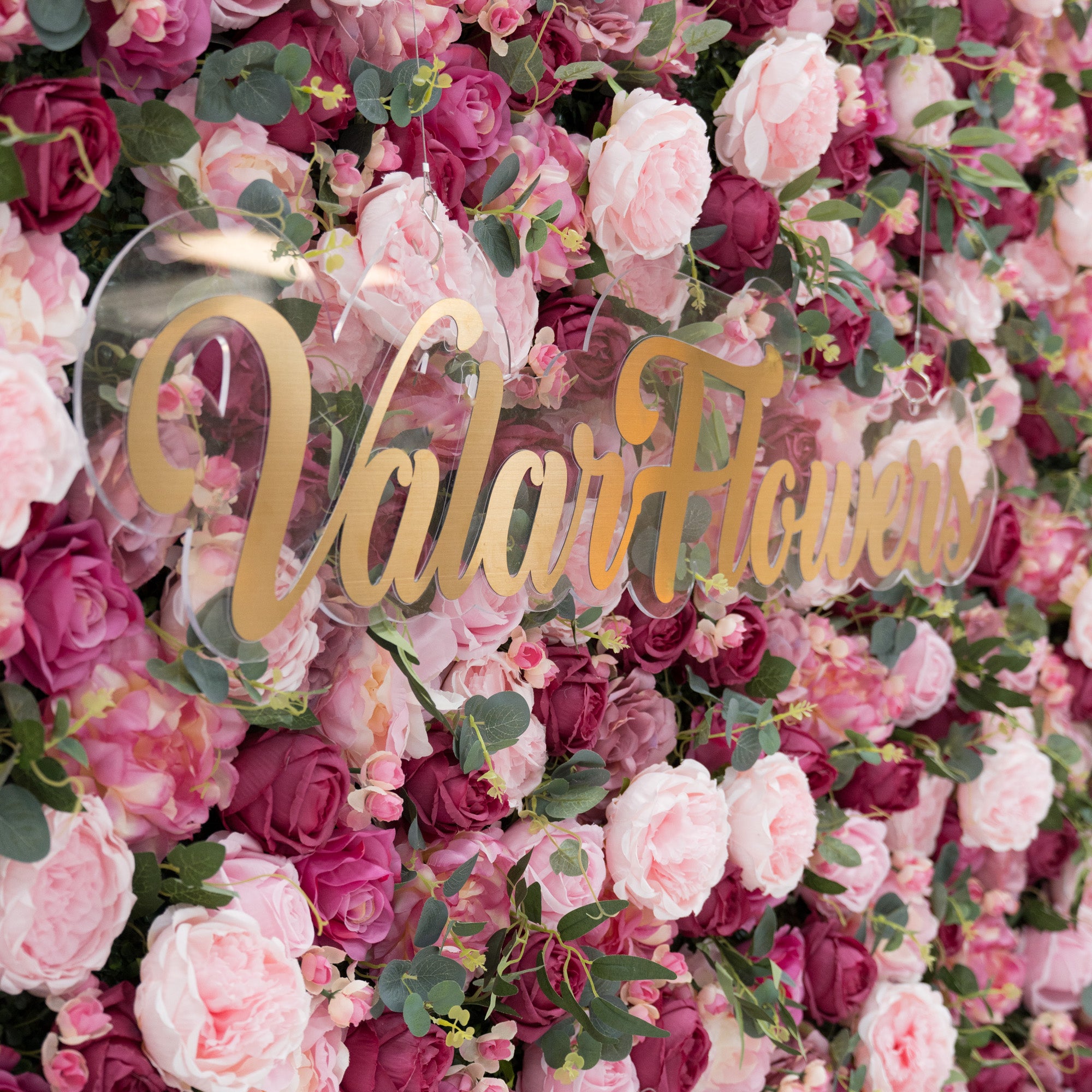 Valar 꽃 롤업 패브릭 인공 혼합 와인 베리와 등나무 보라색 꽃다발 꽃 벽 웨딩 배경, 꽃 파티 장식, 이벤트 사진-VF-068