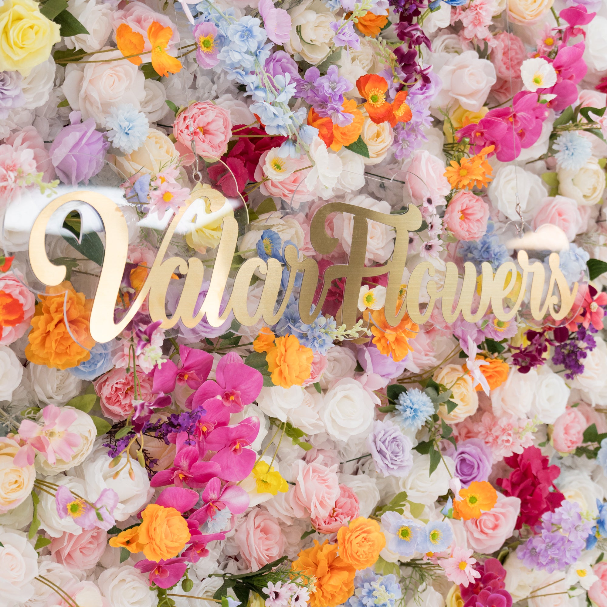 Neuerscheinung: Bezaubernder violettfarbener Kunstblumen-Hintergrund für unvergessliche Events – VF-810