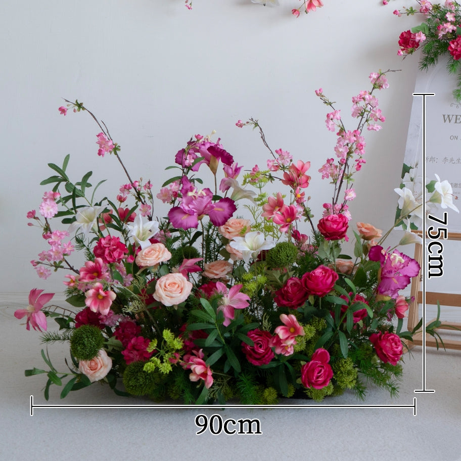 エレガントな青と白の花柄ウェディングアーチ、人工花のアレンジメント
