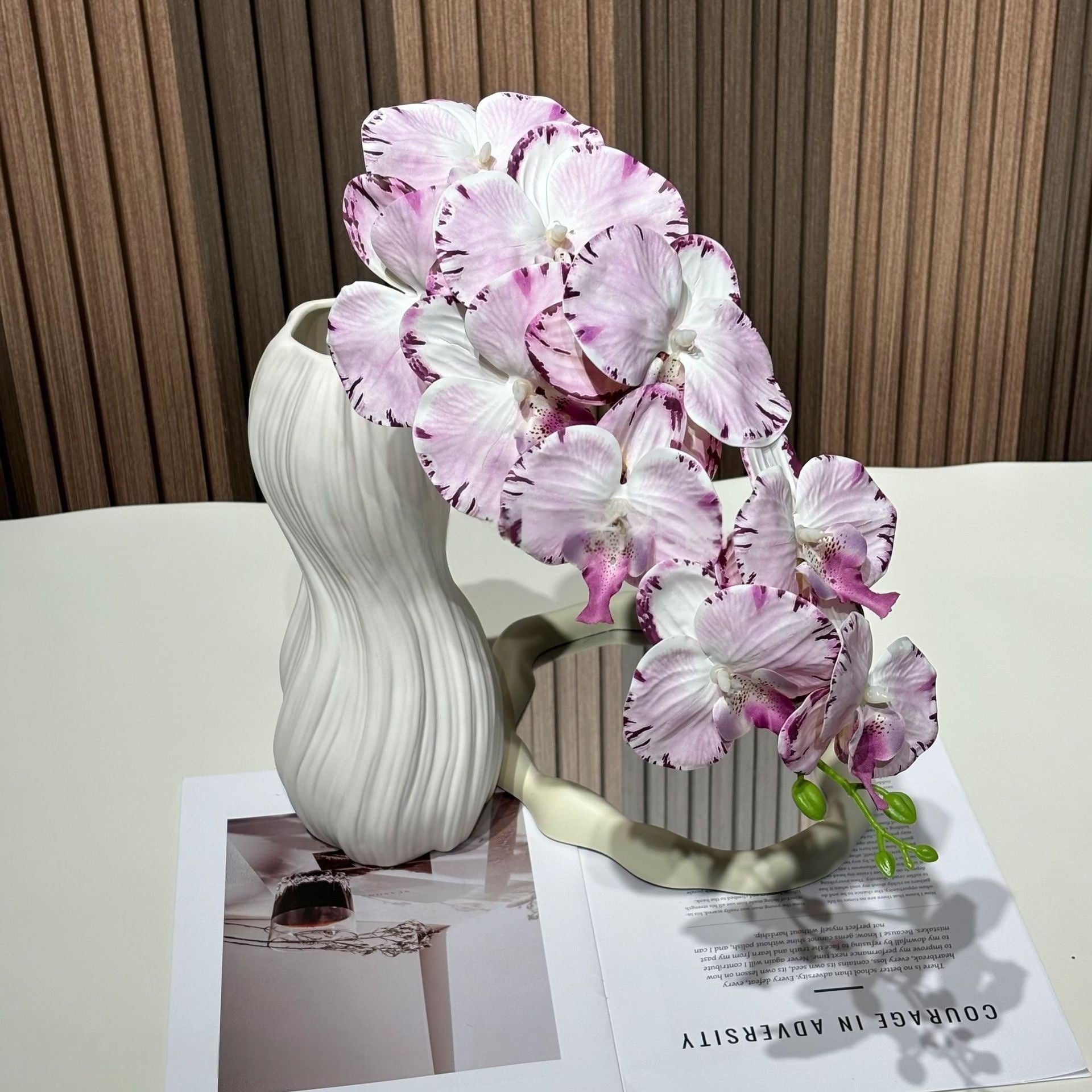 Conjunto de Flores Artificiales Negras y Rosas – Decoración Moderna para Fondo de Fiesta de Cumpleaños con Arreglo Floral Falso FA-255