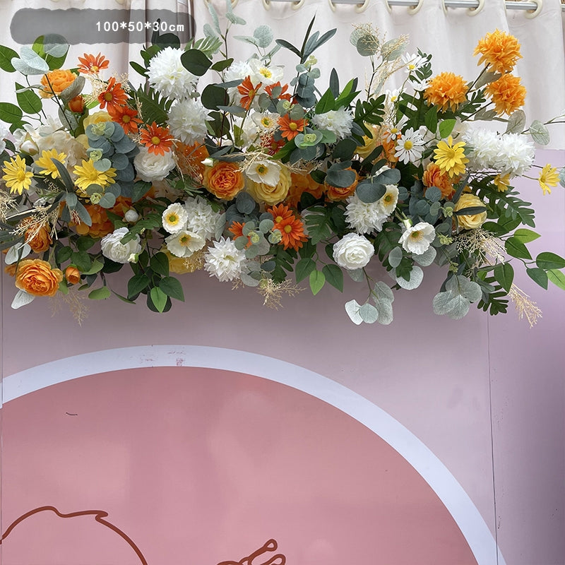 エレガントな青と白の花柄ウェディングアーチ、人工花のアレンジメント