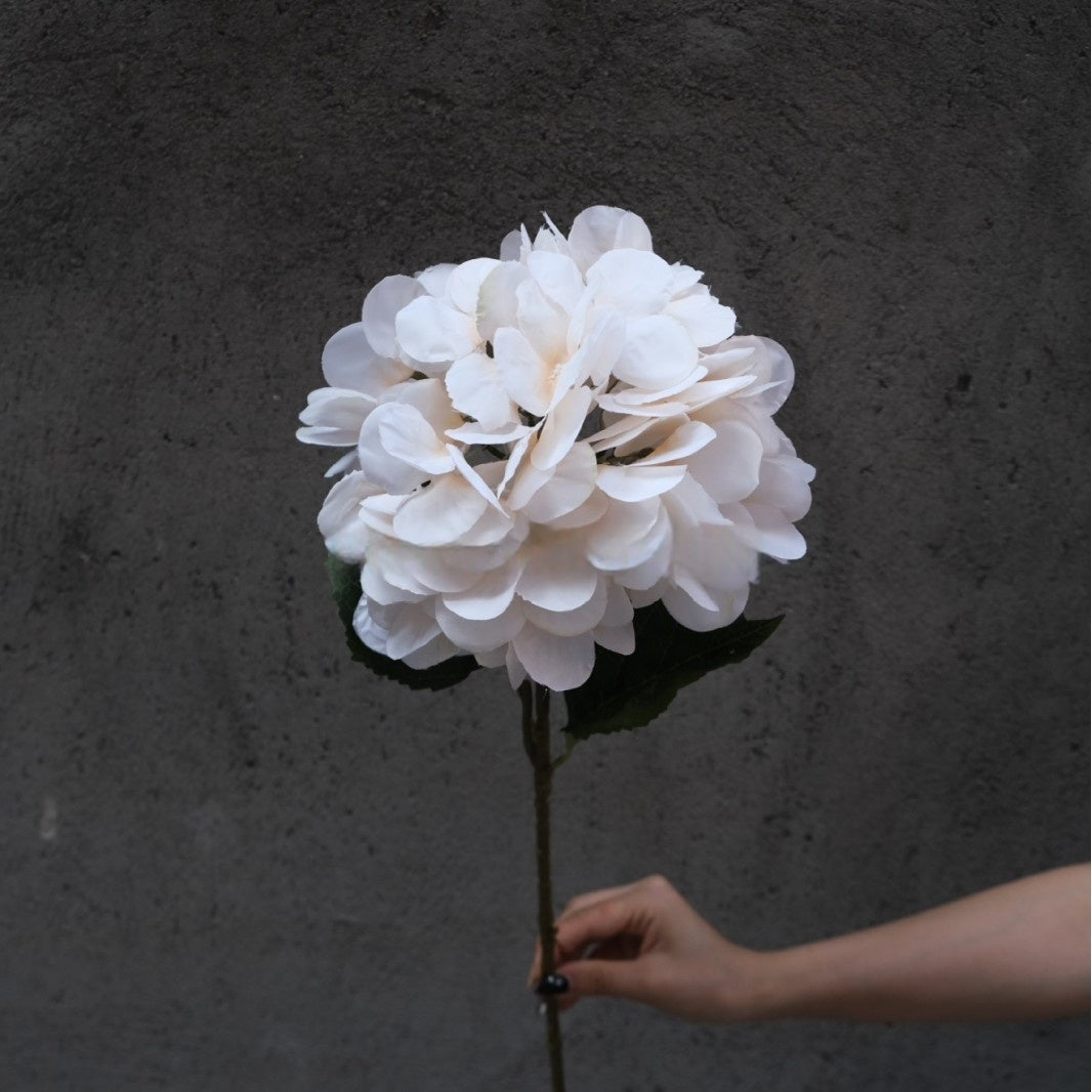 Conjunto de Flores Artificiales Negras y Rosas – Decoración Moderna para Fondo de Fiesta de Cumpleaños con Arreglo Floral Falso FA-255